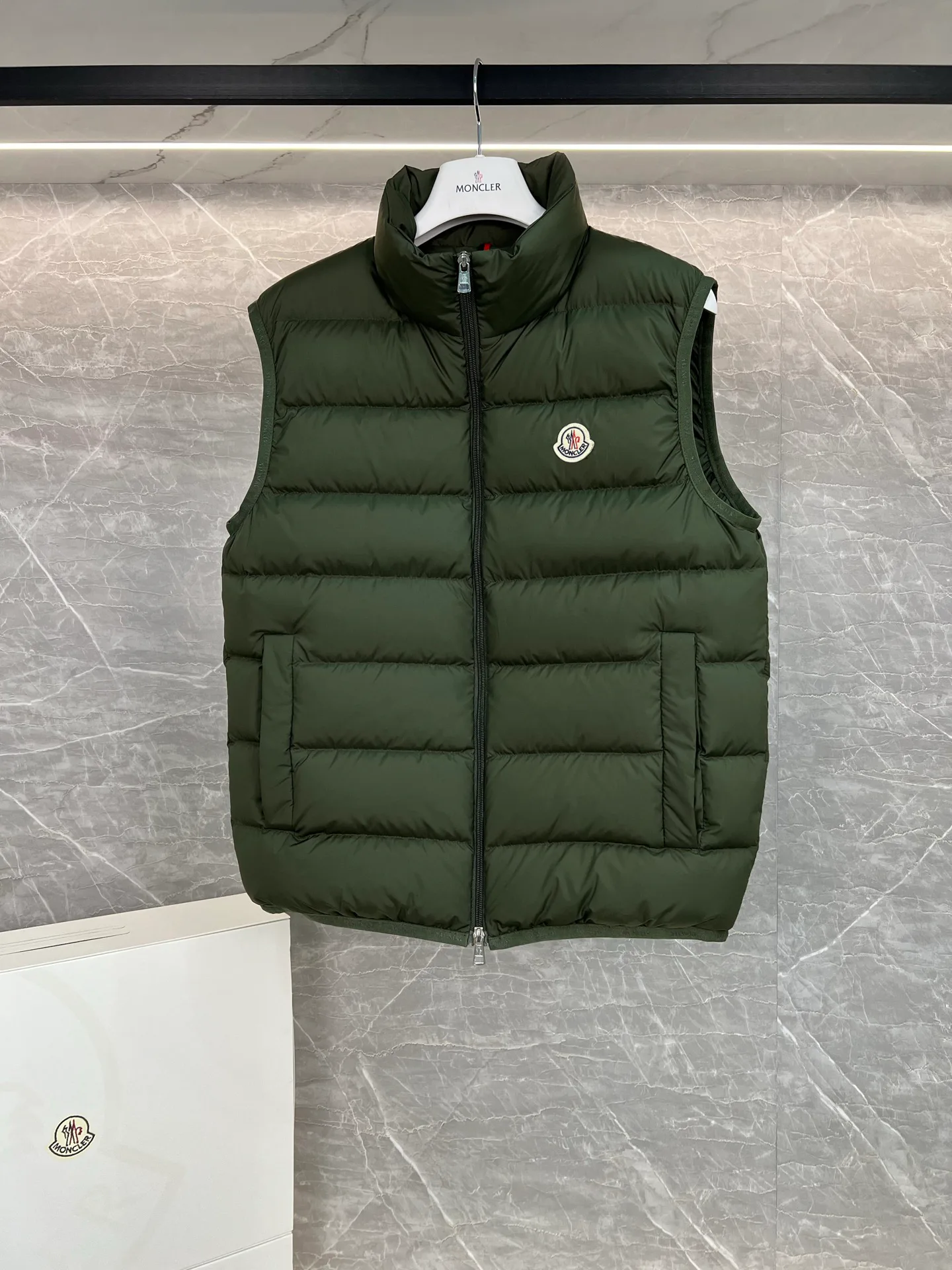 Жилеты Мужские Moncler 18599843