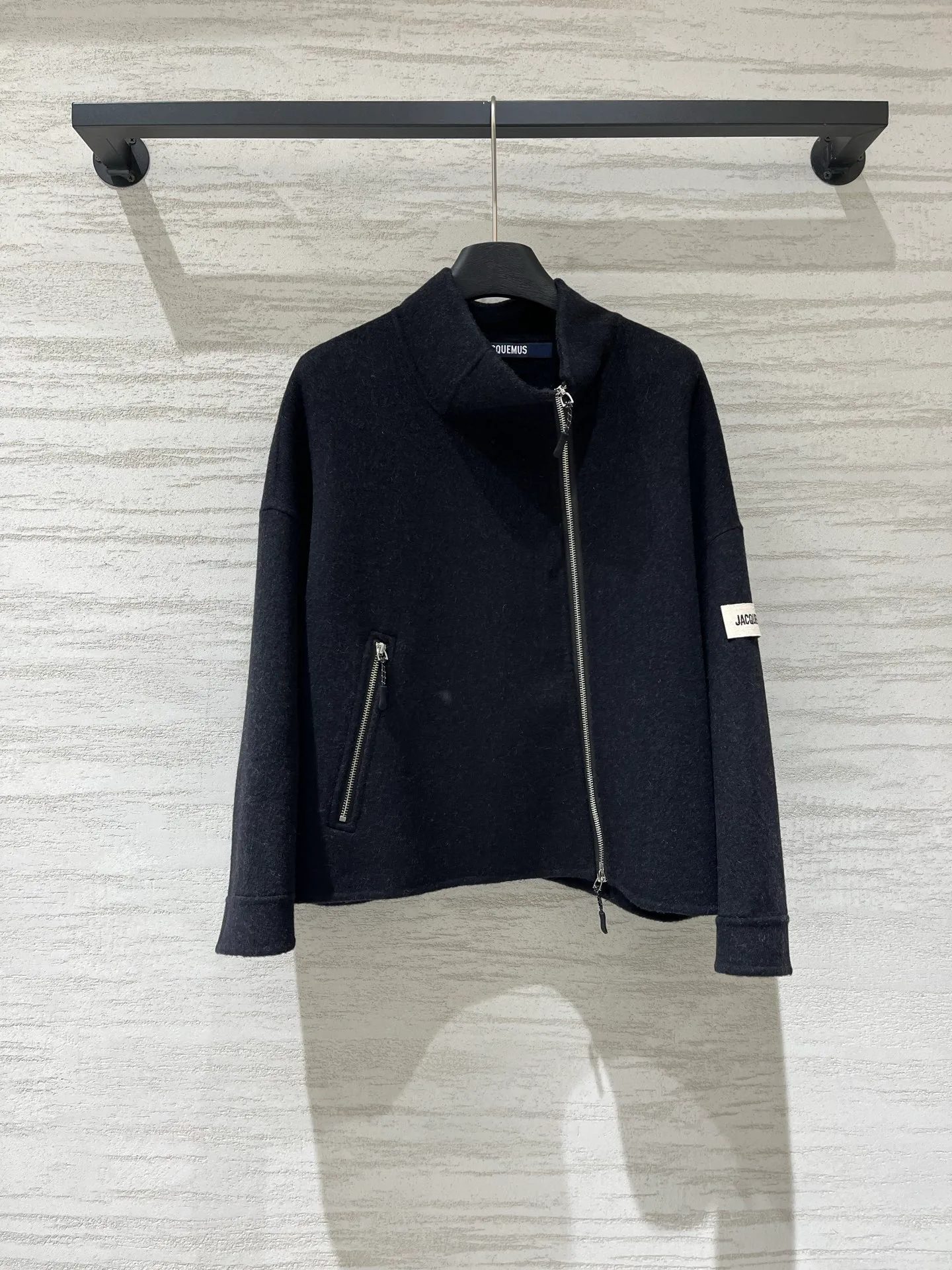 Women's Jackets And Down Jackets JACQUEMUS 18533345