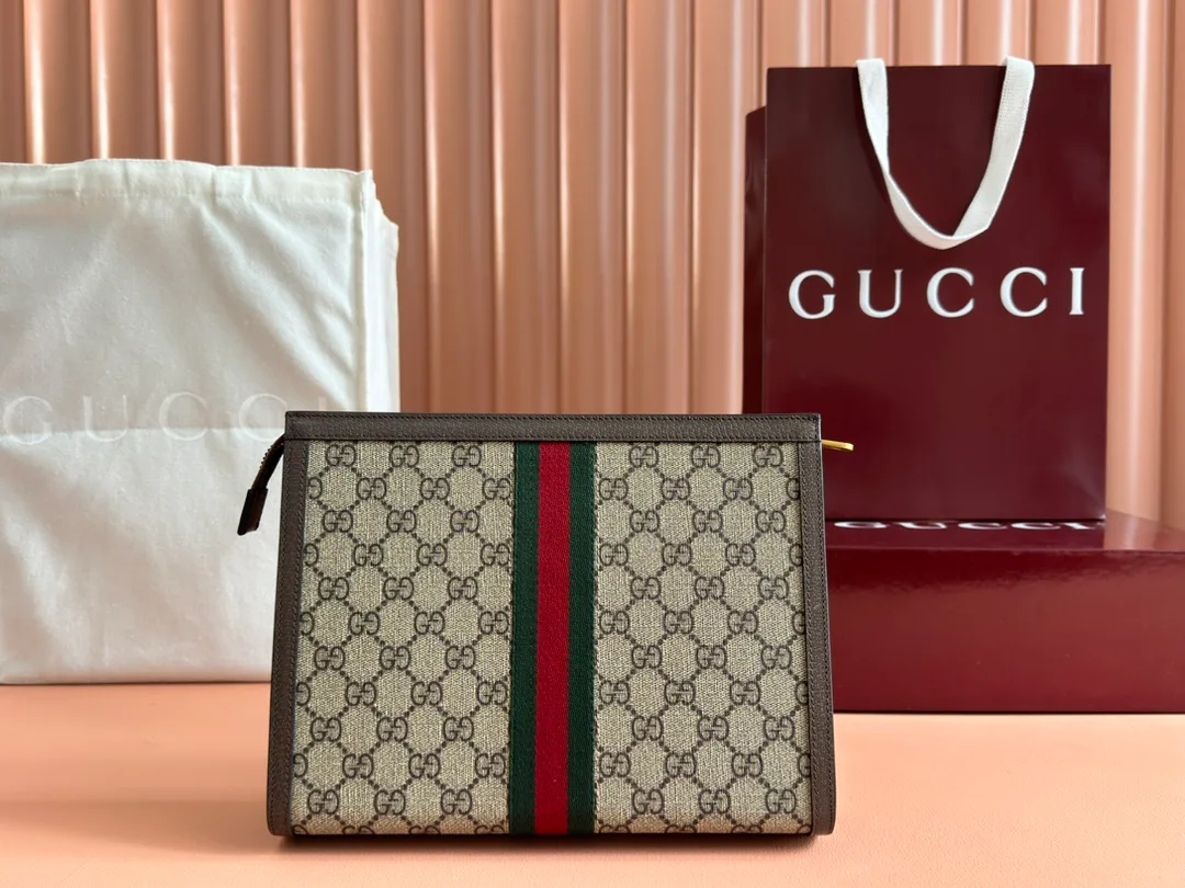Women's Clutches GUCCI 17947656