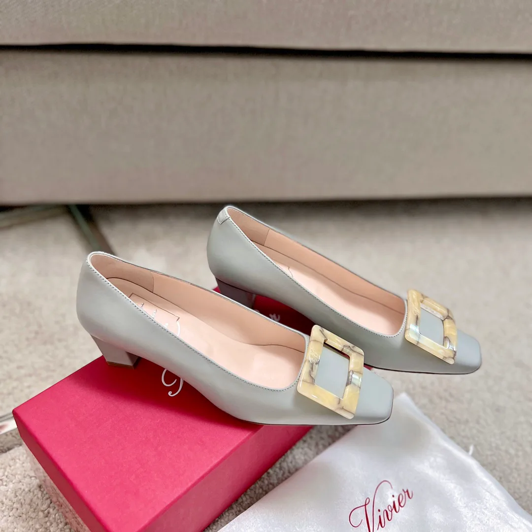 Women's Heels ROGER VIVIER 17550736
