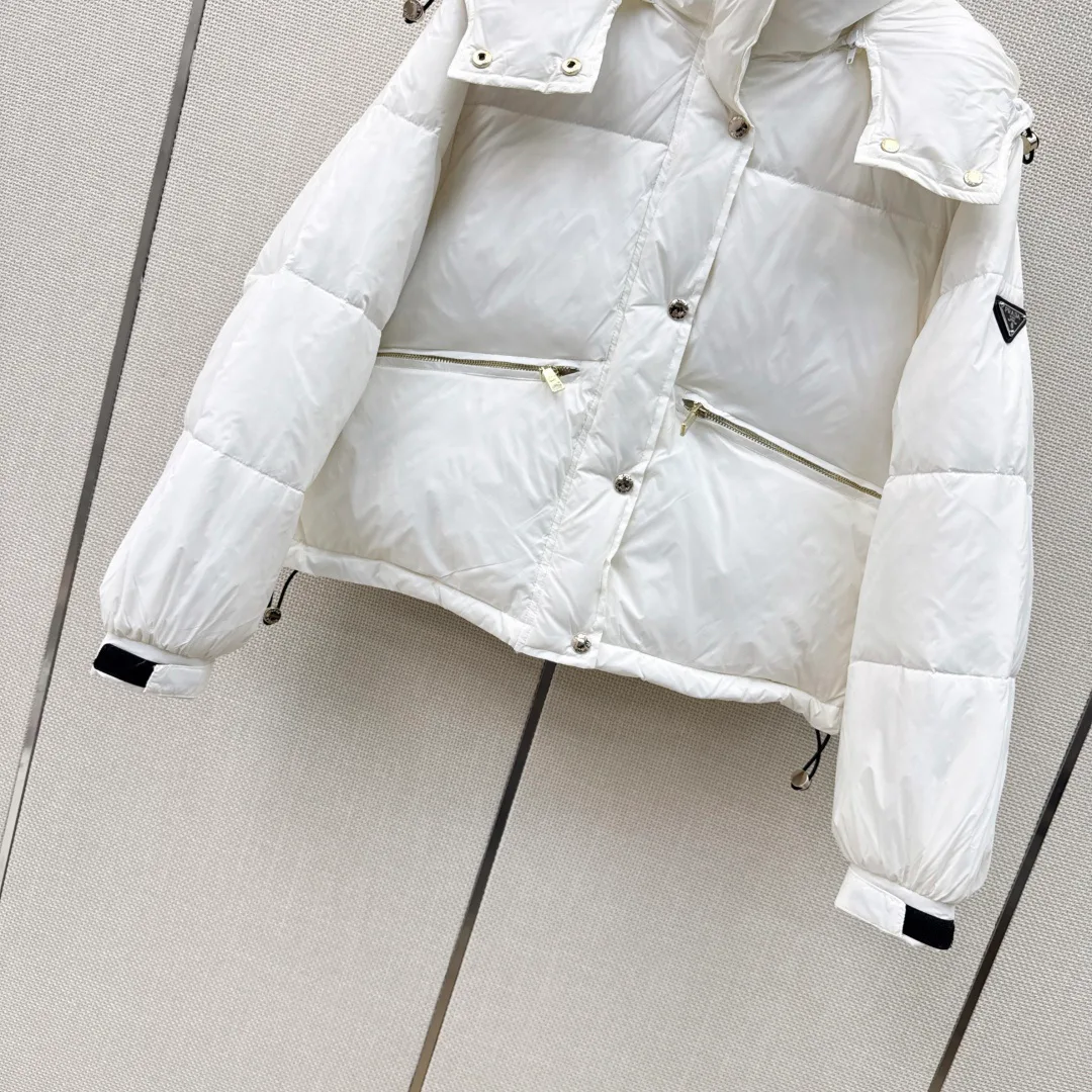 Women's Jackets And Down Jackets PRADA 18438365