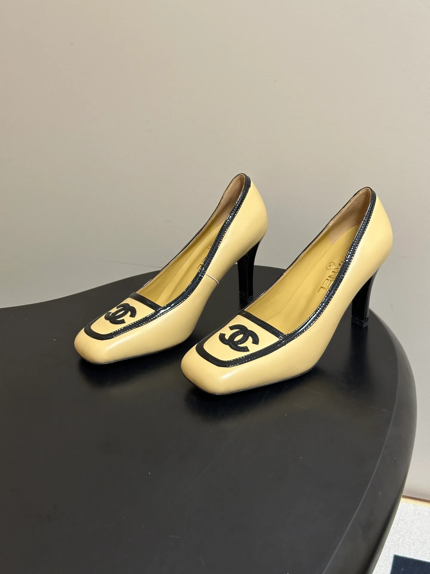 Women's Heels CHANEL 18041911
