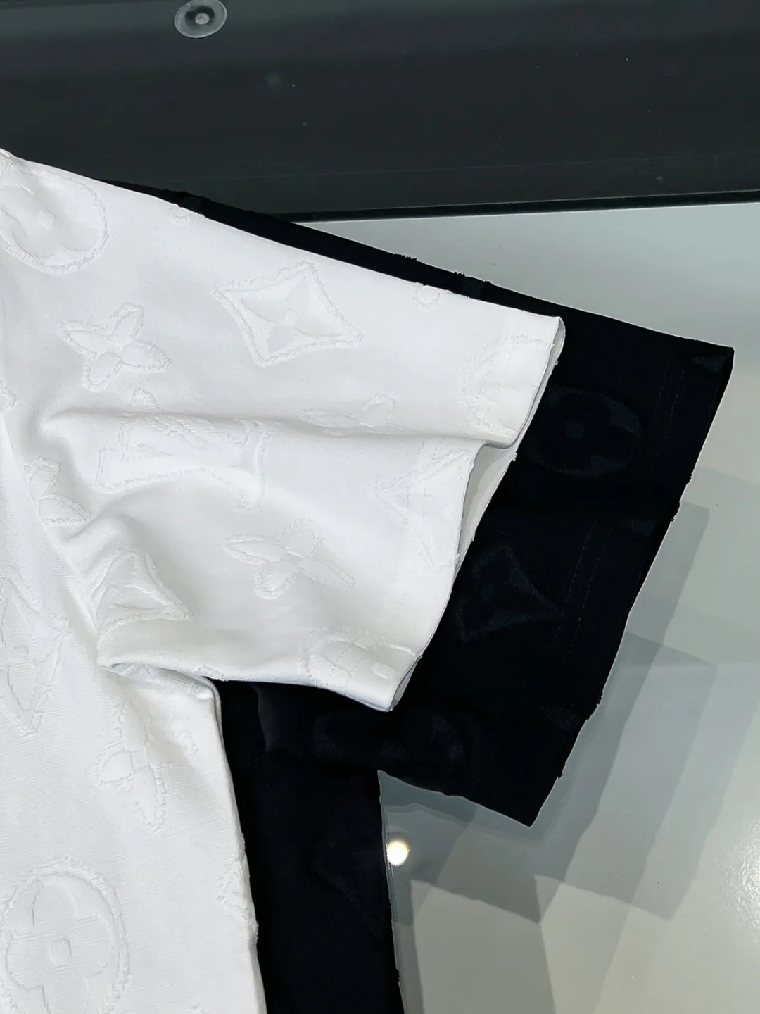 Men's T-Shirts LOUIS VUITTON 18499404