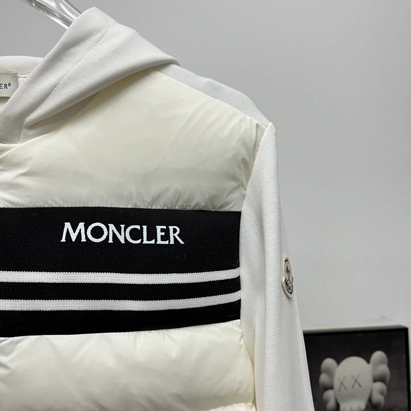 Куртки И Пуховики Мужские Moncler 18645337
