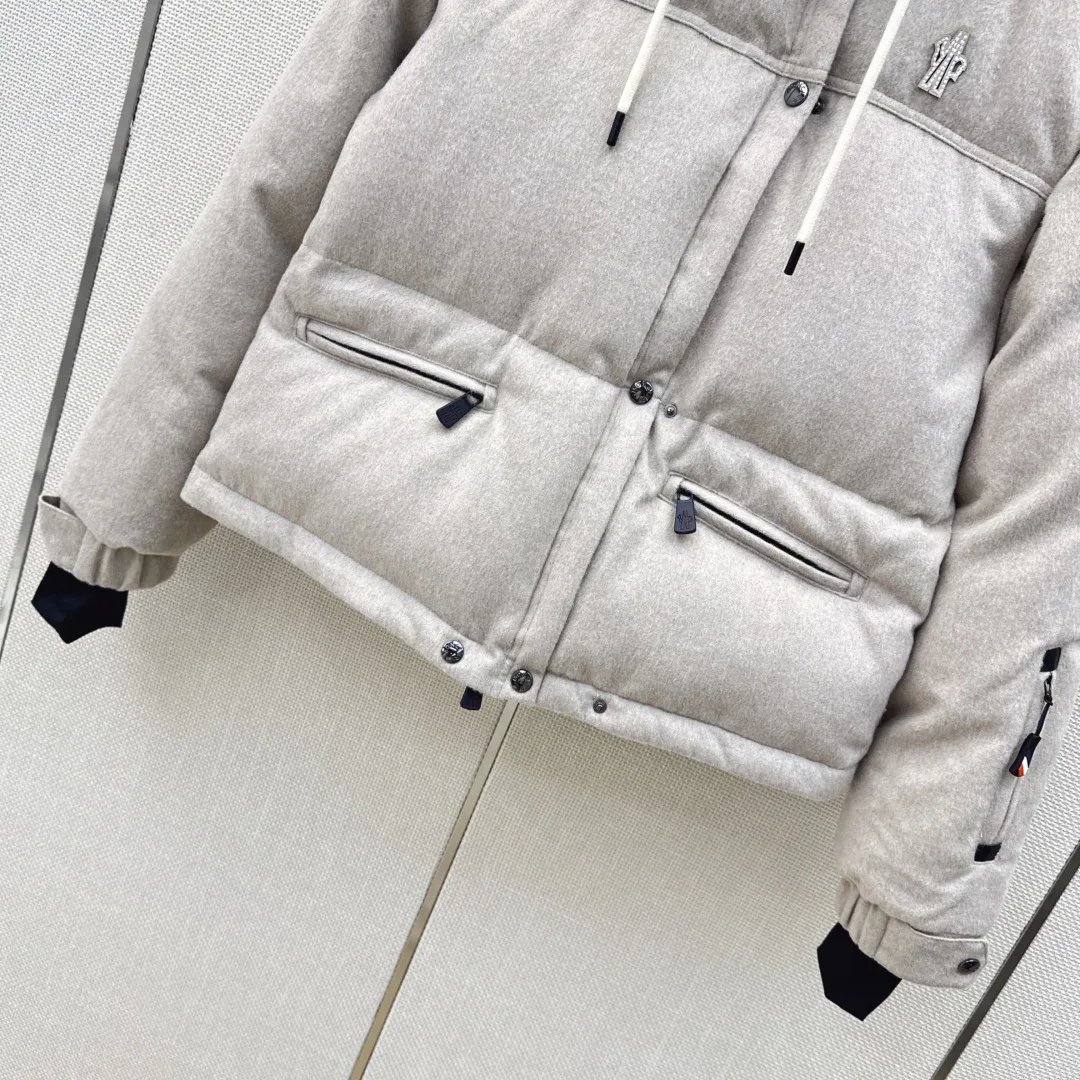 Куртки И Пуховики Женские Moncler 18642162