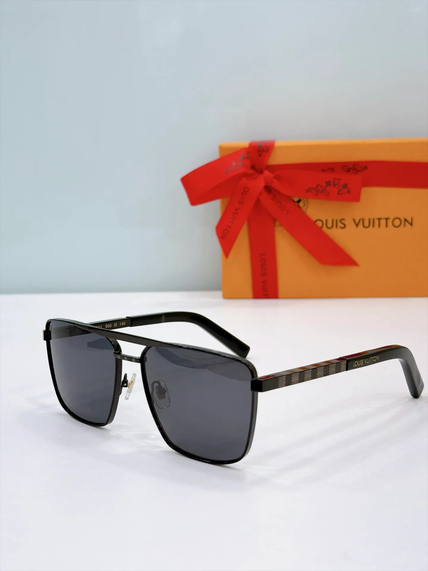 Glasses LOUIS VUITTON 17865299