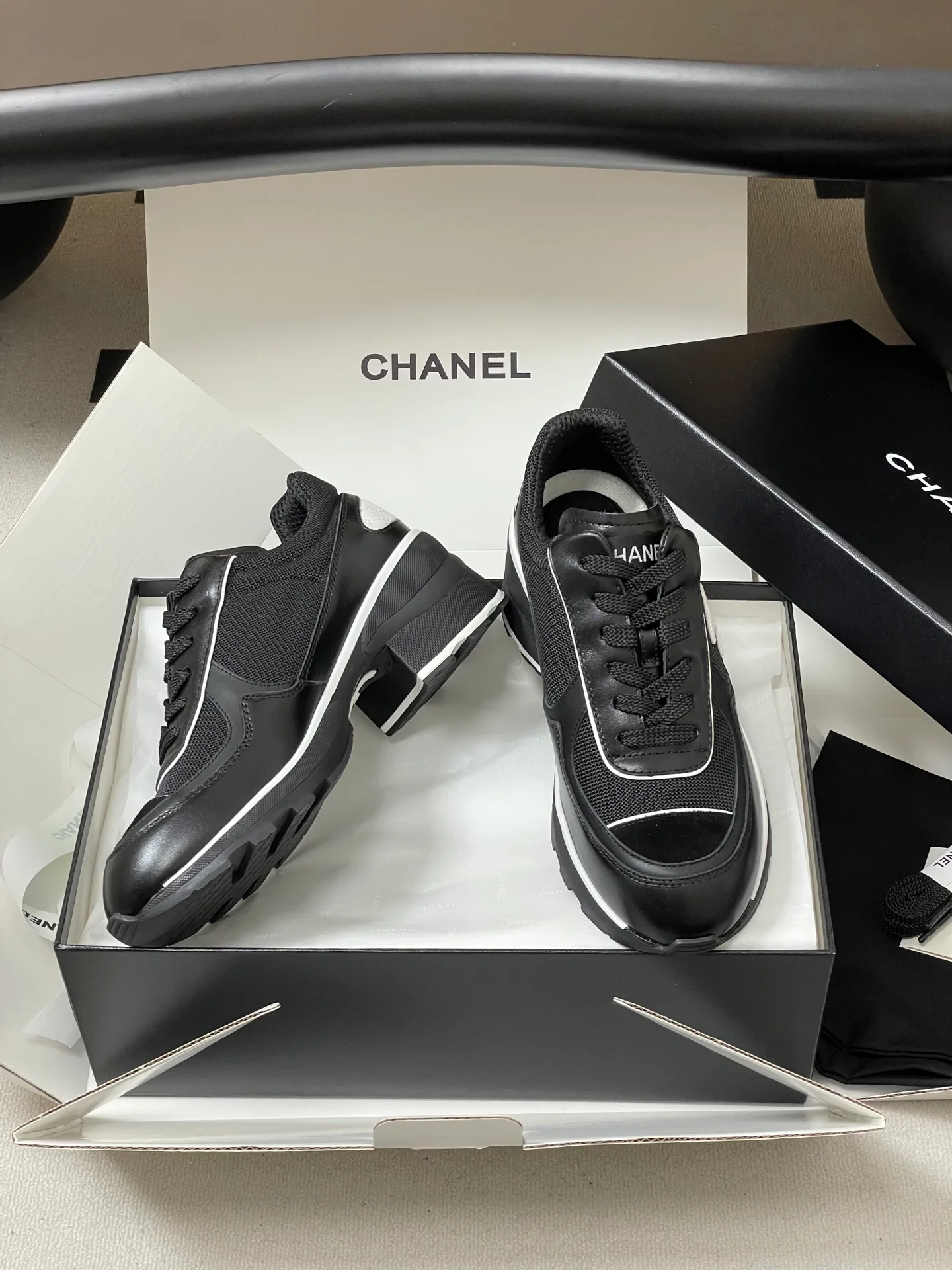 Women's Sneakers CHANEL 17867680