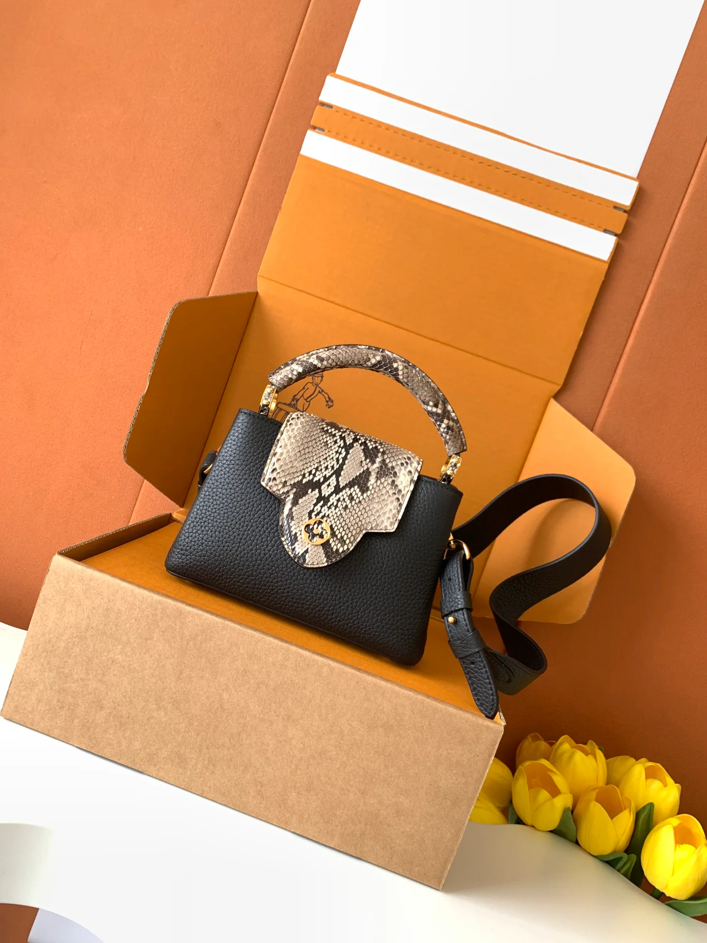 Women's Classic Handbags LOUIS VUITTON 18521020