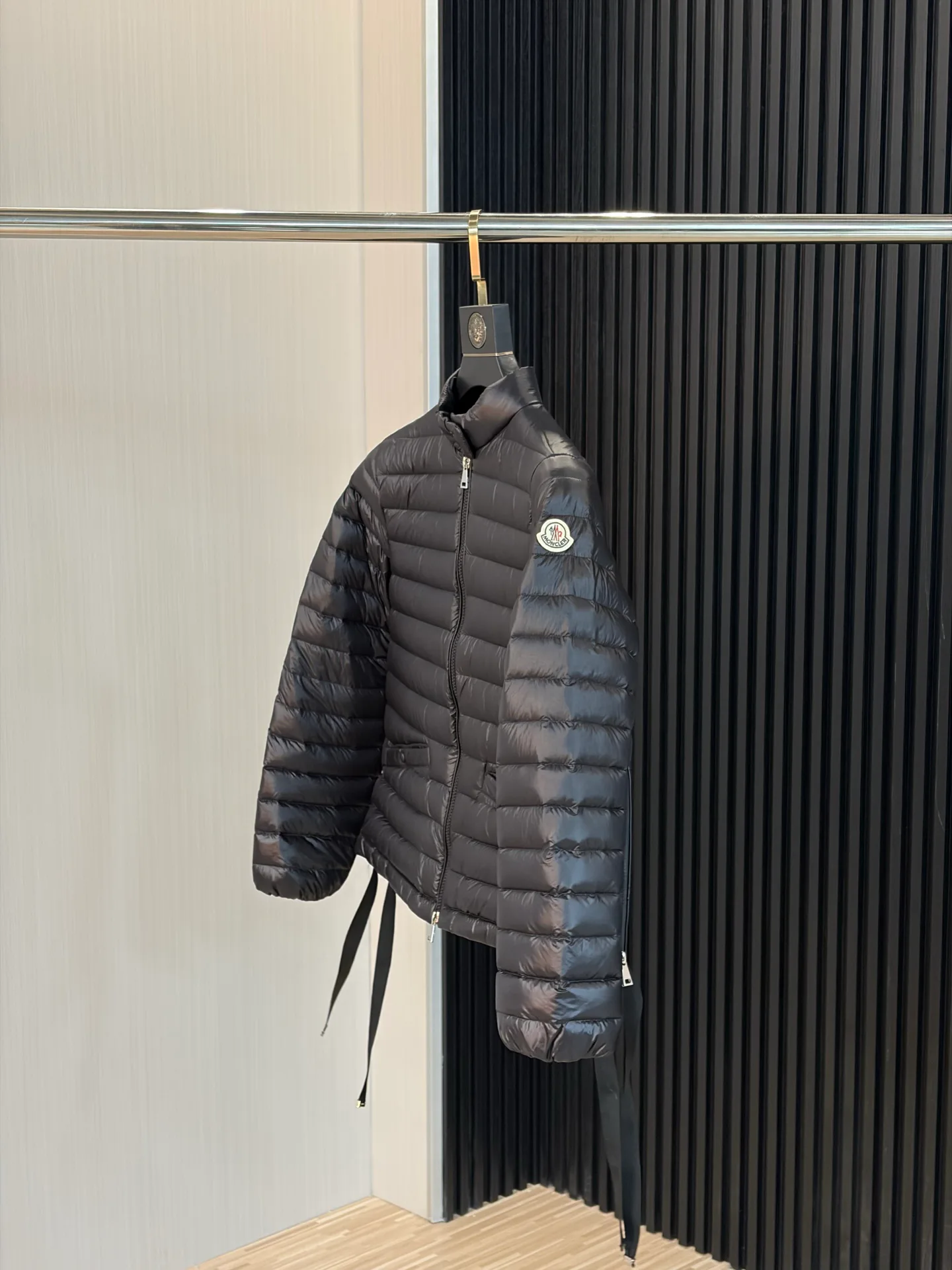 Men's Jackets And Down Jackets MONCLER 17908036