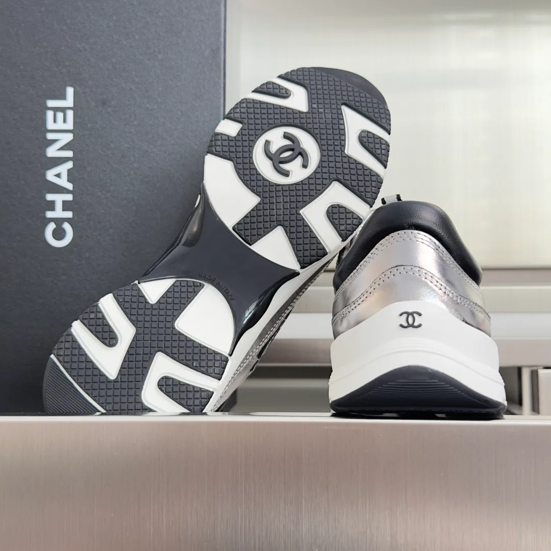 Кроссовки Женские Chanel 18604261