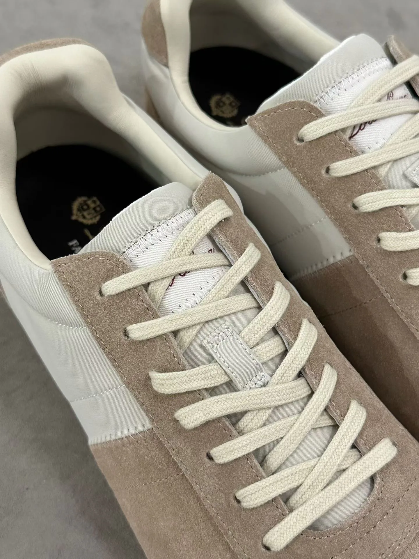 Women's Sneakers LORO PIANA 18267409