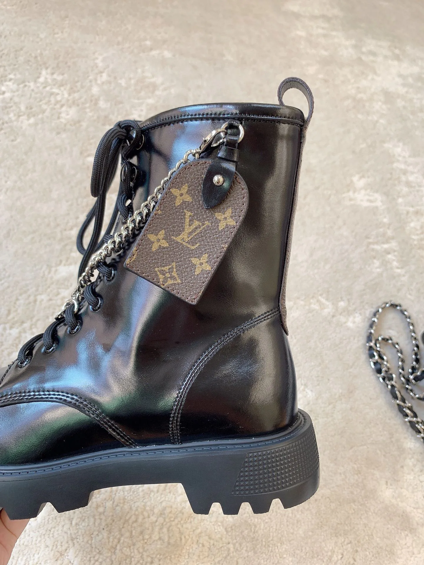 Women's Ankle Boots LOUIS VUITTON 18365556