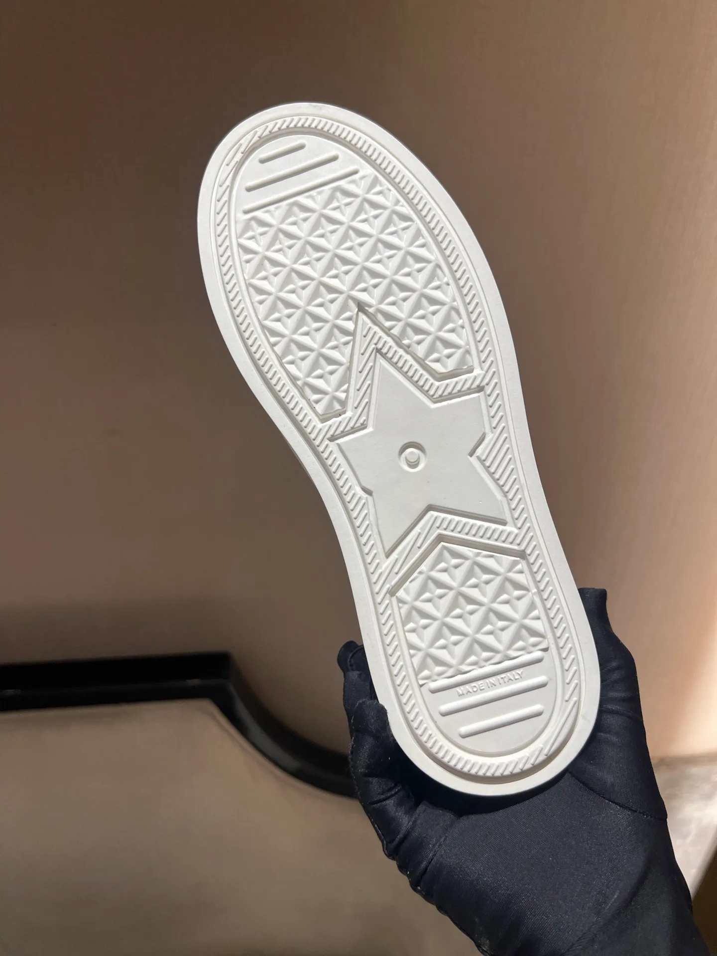 Women's Sneakers CHRISTIAN DIOR 18020286