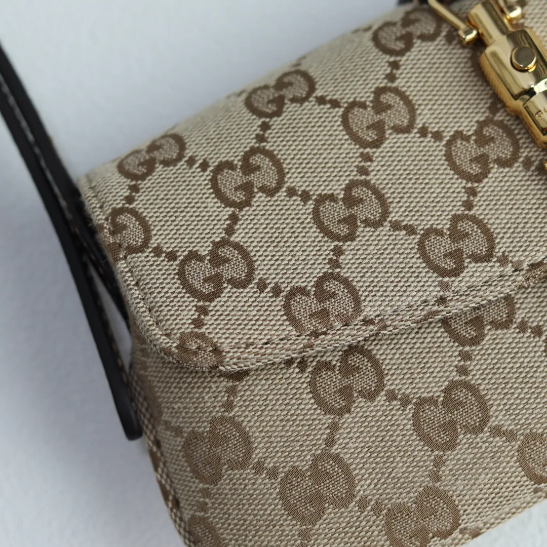 Women's Classic Handbags GUCCI 17947814
