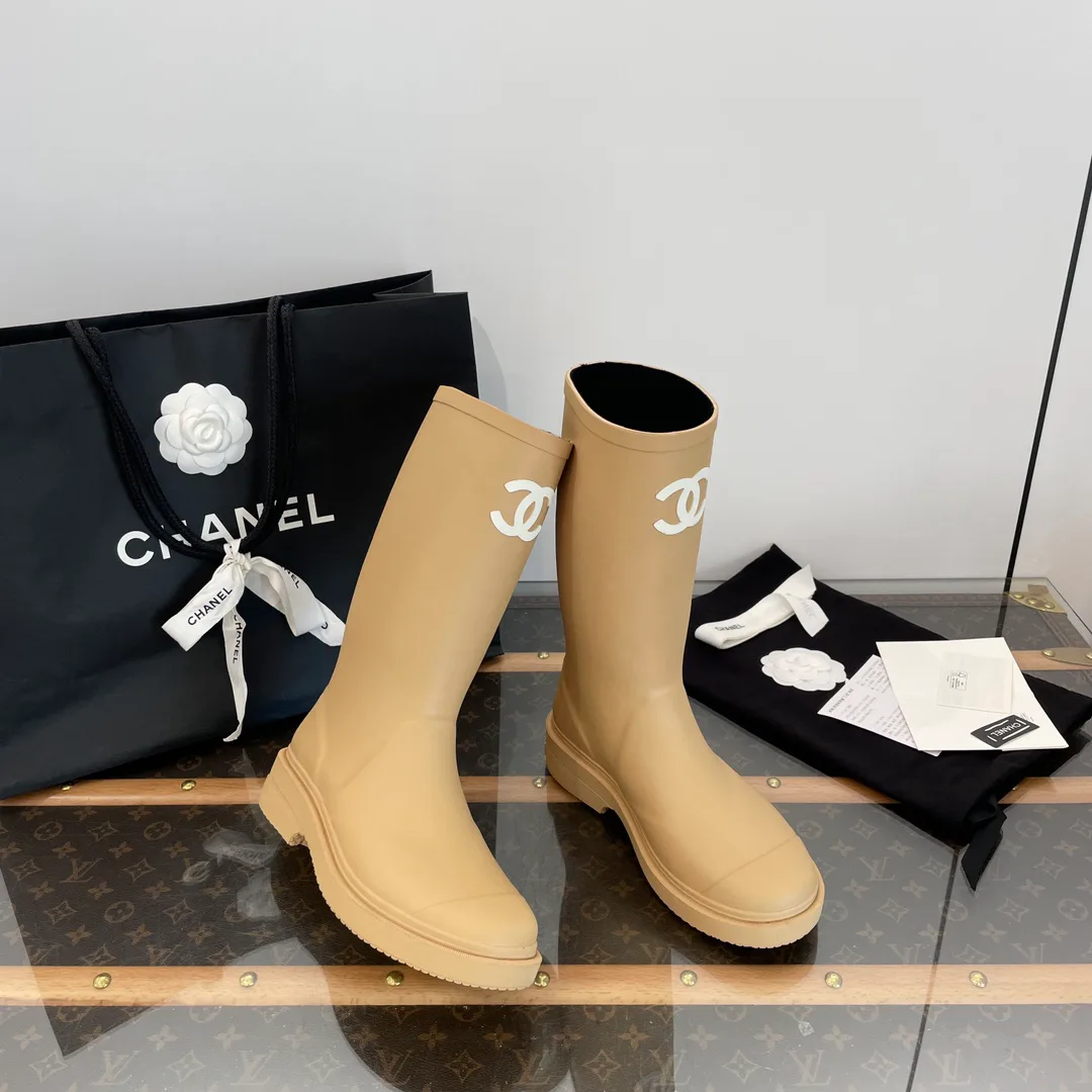 Women's Boots CHANEL 18409811
