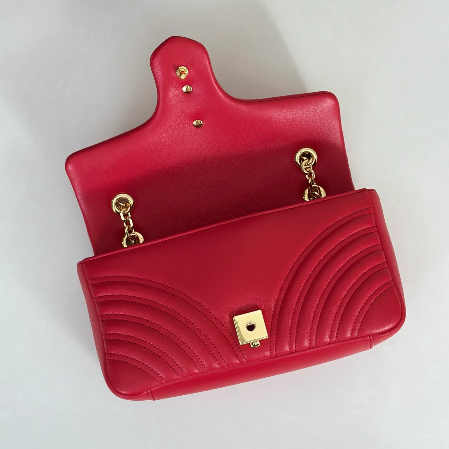 Классические Сумки Женские Gucci 18614537
