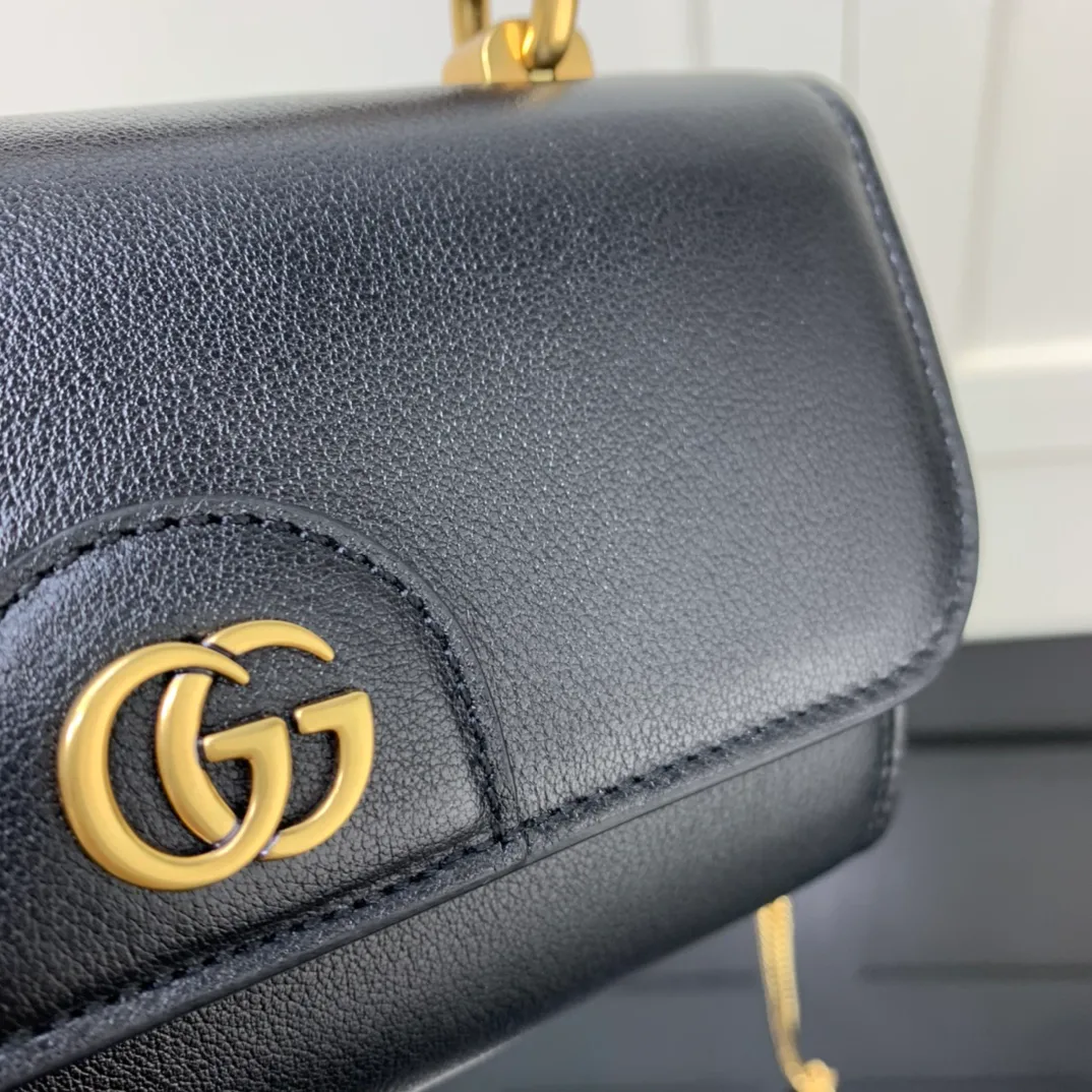 Women's Classic Handbags GUCCI 18262423
