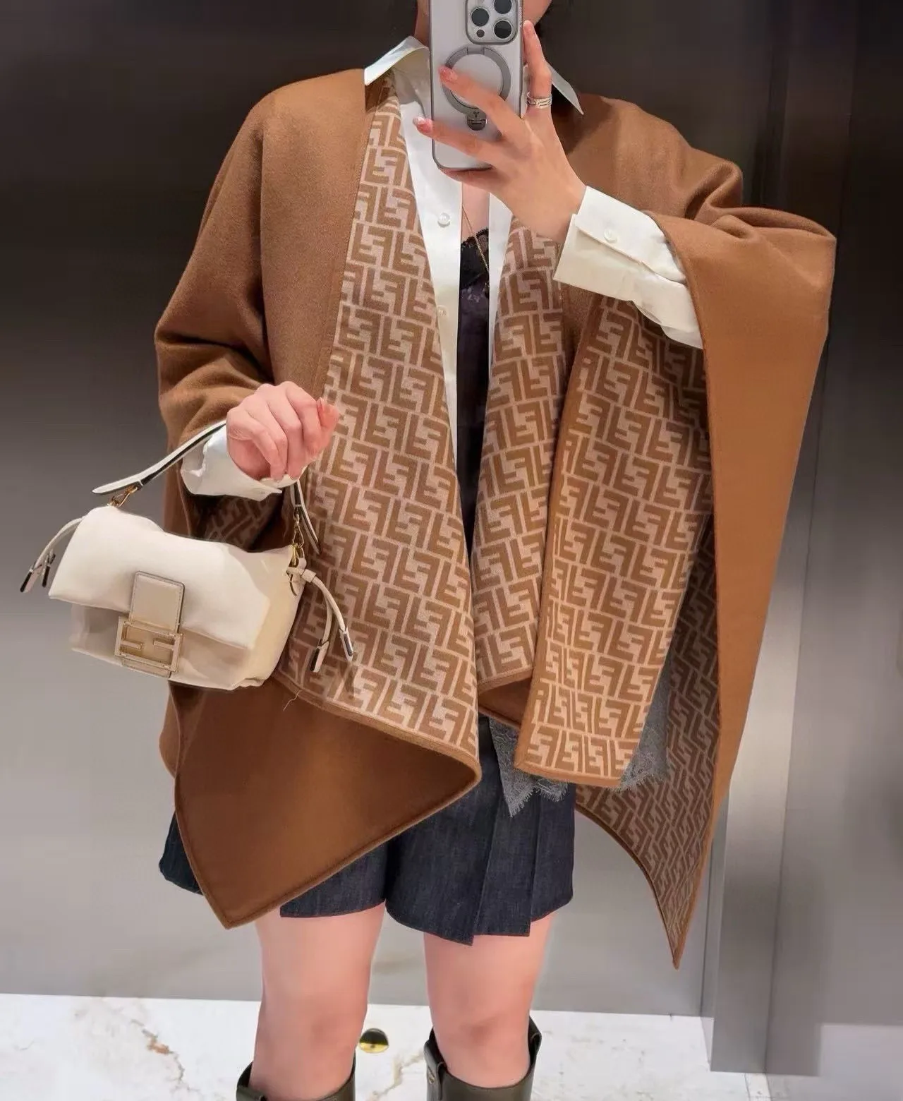Women's Coats FENDI 18374546