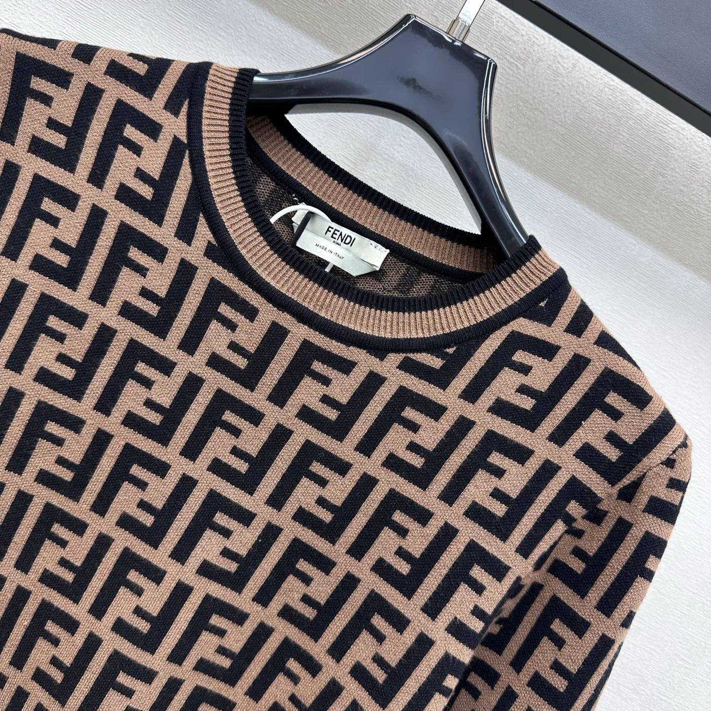 Women's Jumpers And Sweaters FENDI 18411212