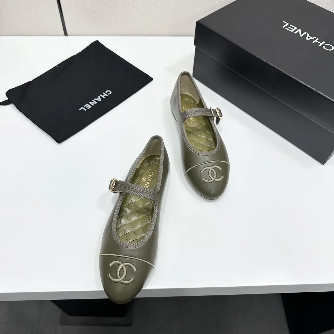 Women's Heels CHANEL 18083713