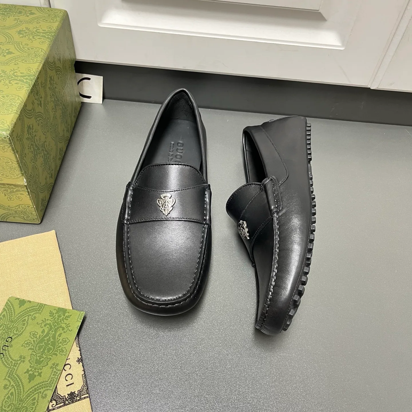 Men's Loafers And Dress Shoes GUCCI 17937824