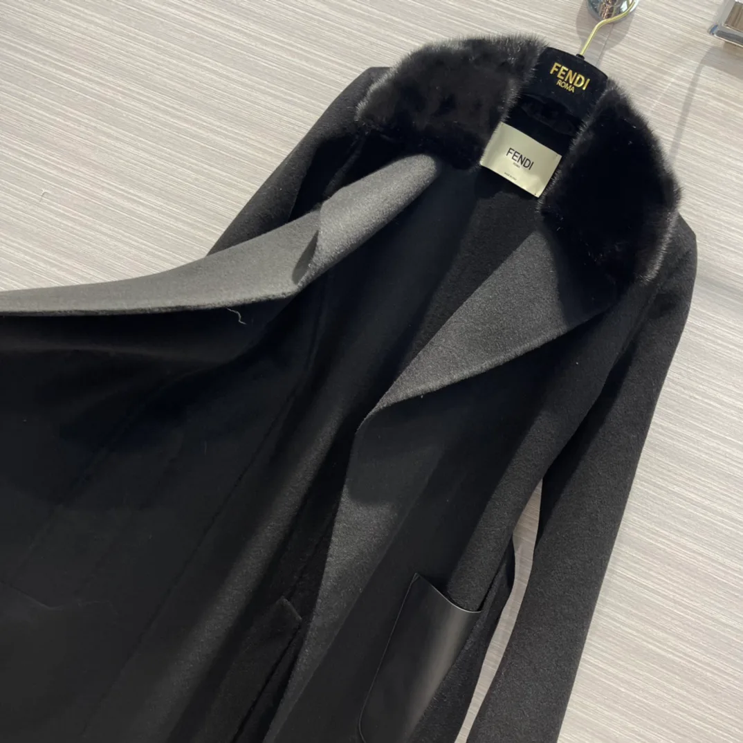 Women's Coats FENDI 18200673