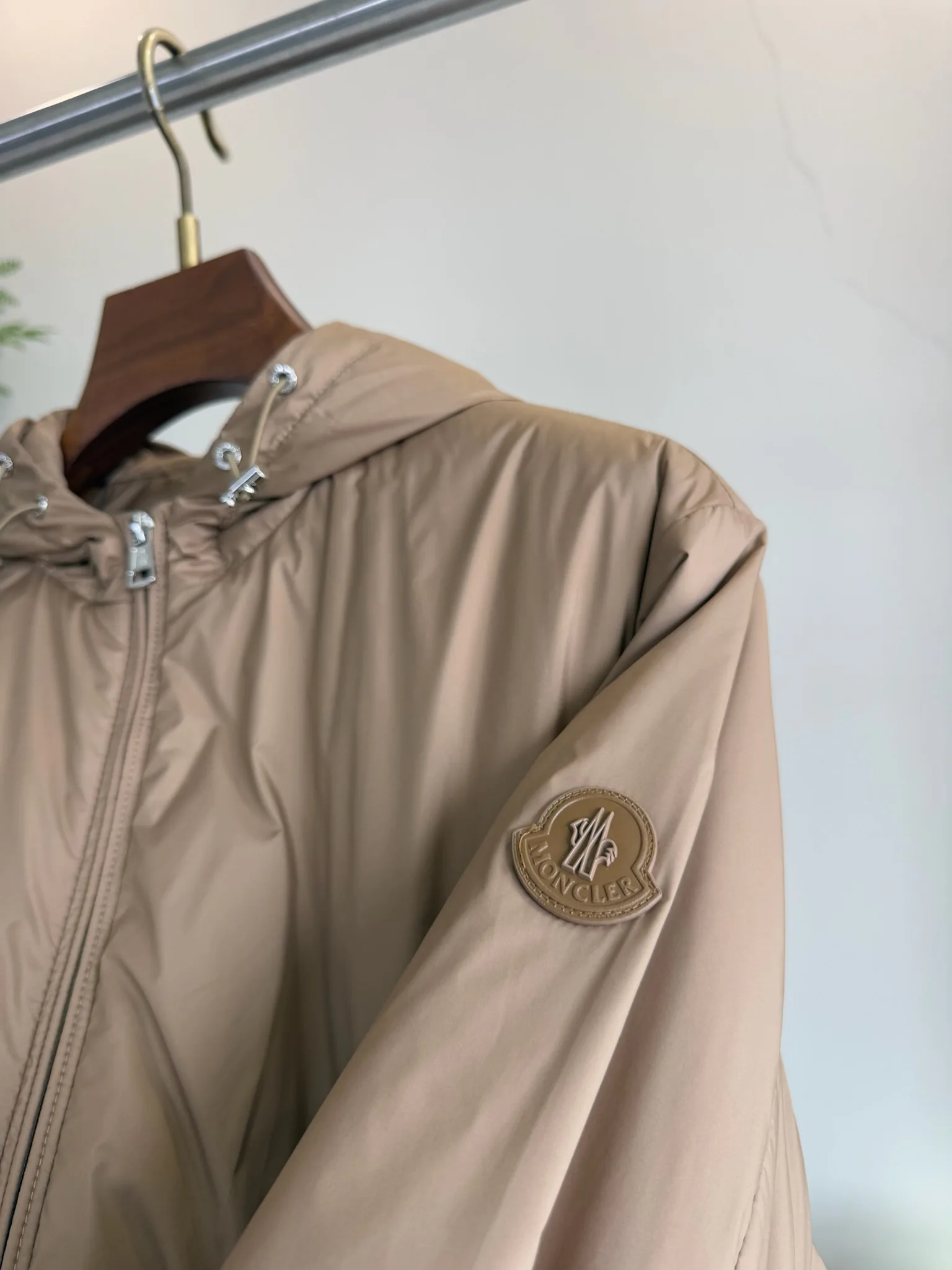 Men's Jackets And Down Jackets MONCLER 18372080