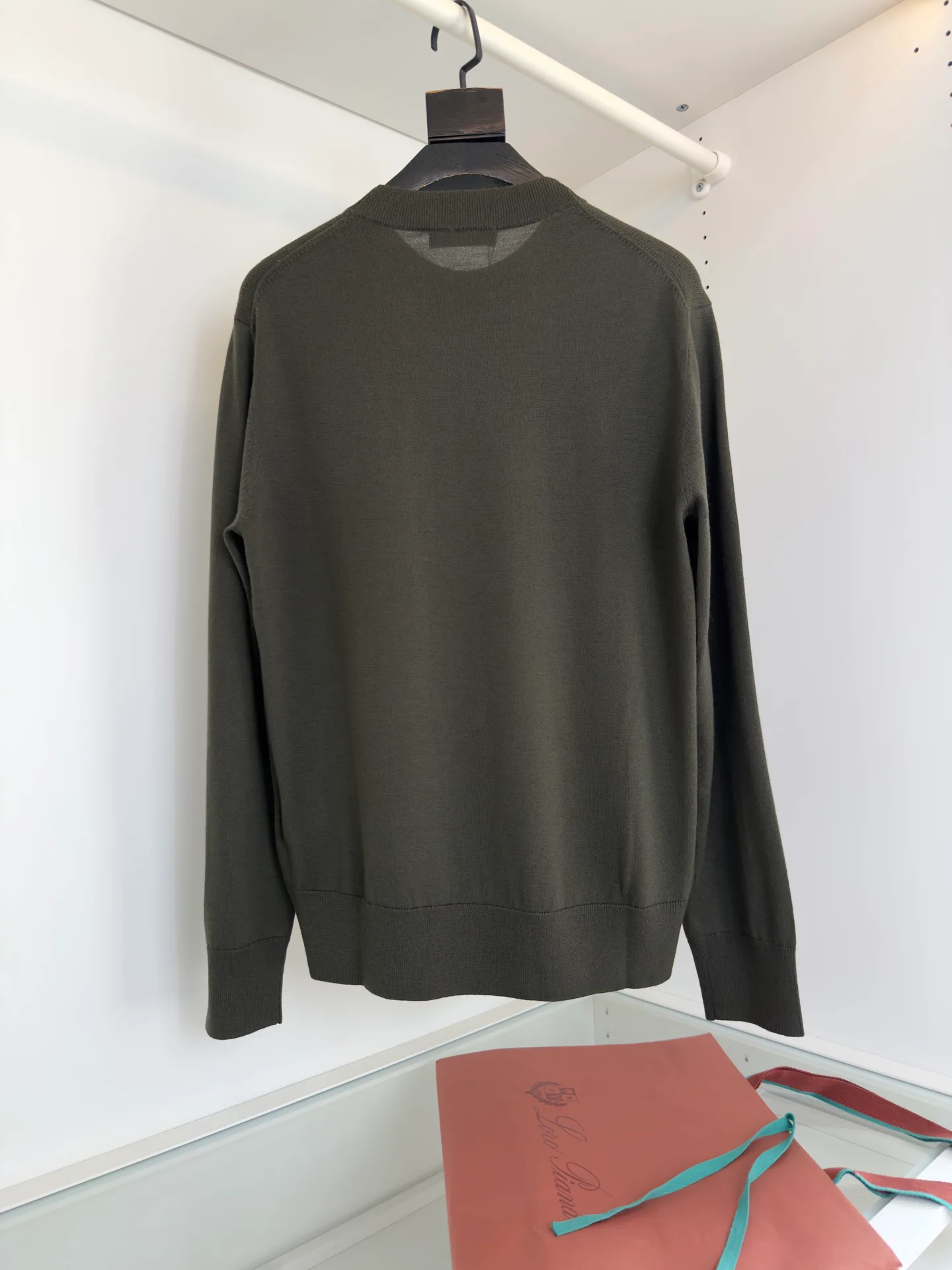 Men's Jumpers And Sweaters LORO PIANA 18084427