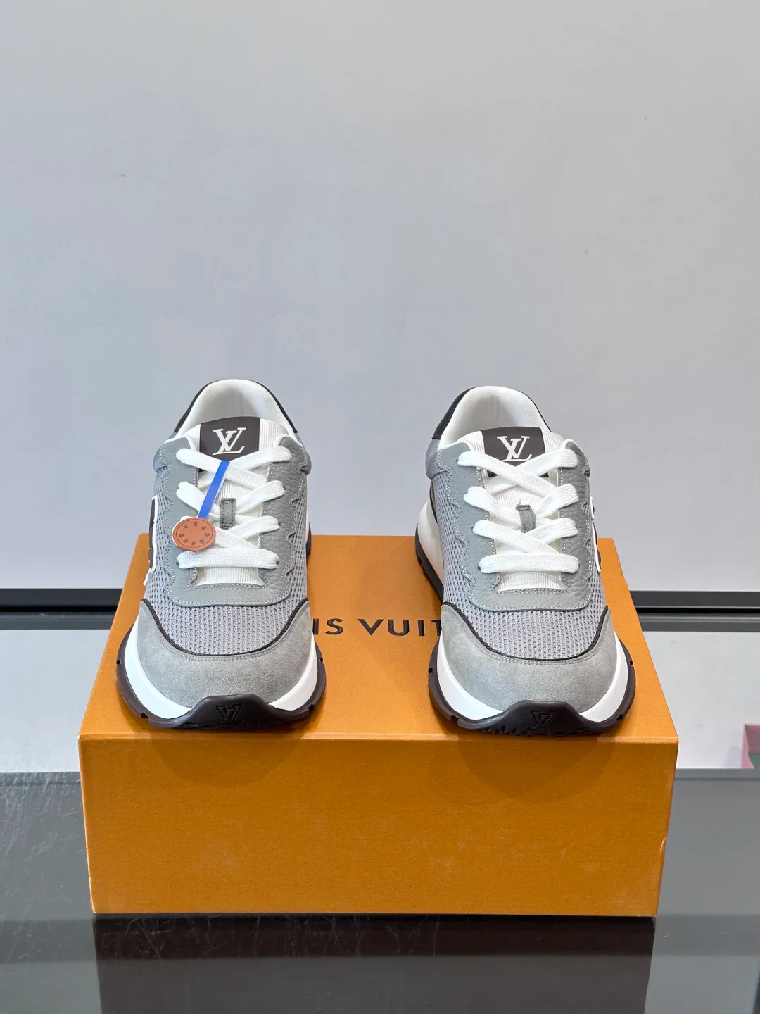 Men's Sneakers LOUIS VUITTON 17897385