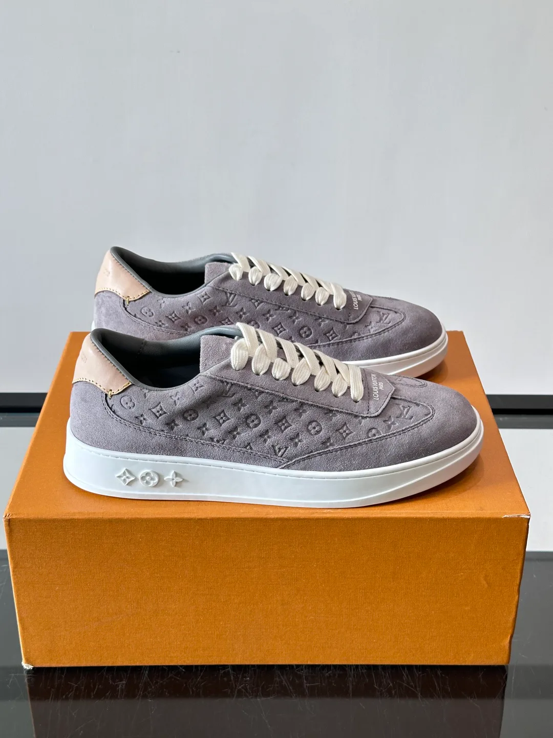 Men's Sneakers LOUIS VUITTON 17961798