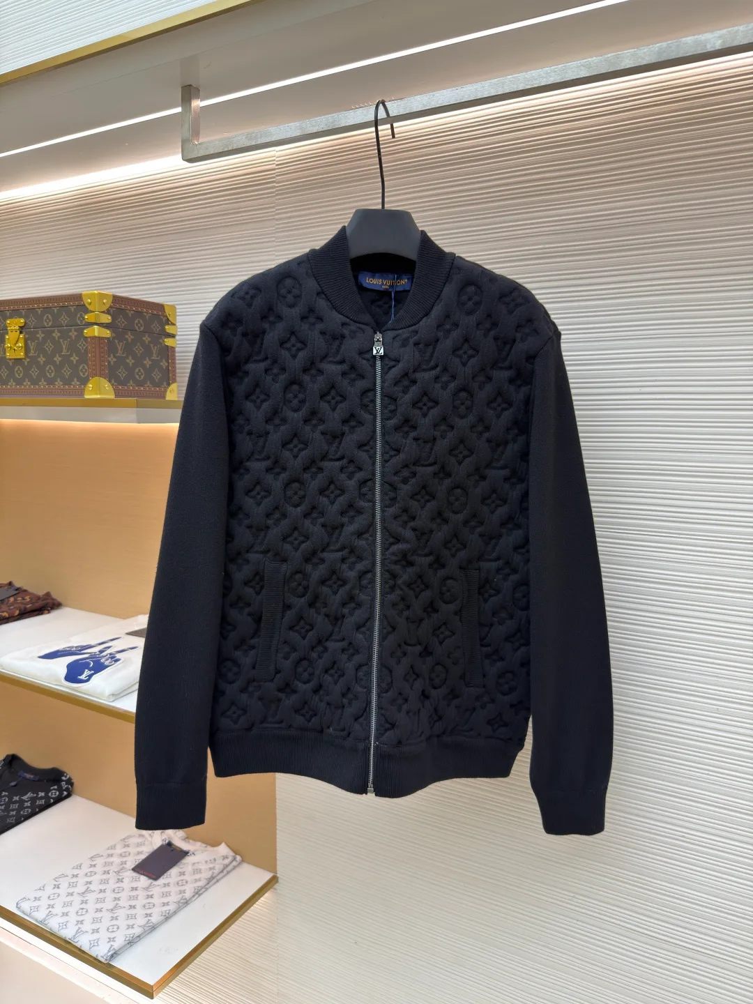 Men's Jackets And Down Jackets LOUIS VUITTON 18513794