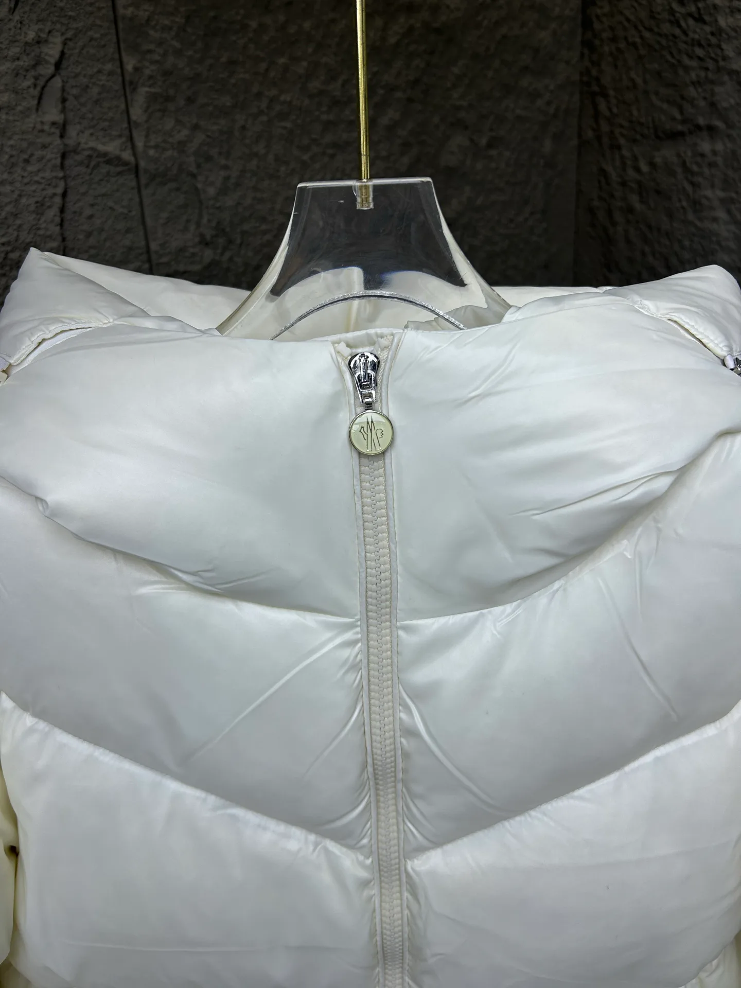 Women's Jackets And Down Jackets MONCLER 17964477