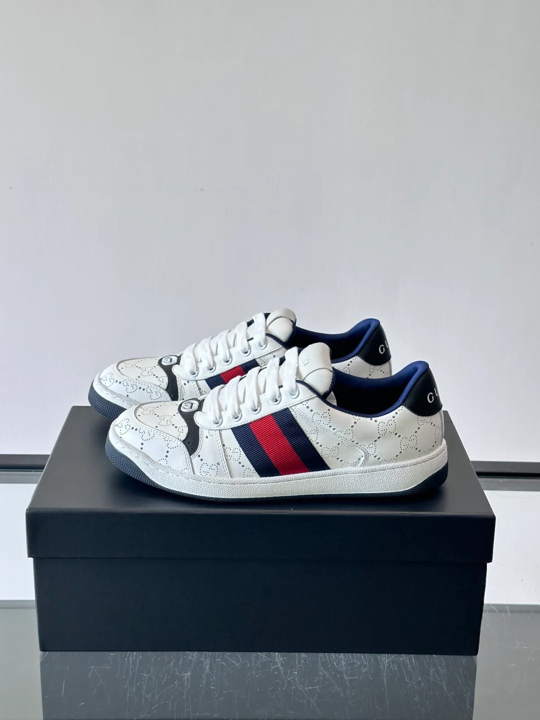 Women's Sneakers GUCCI 18101954