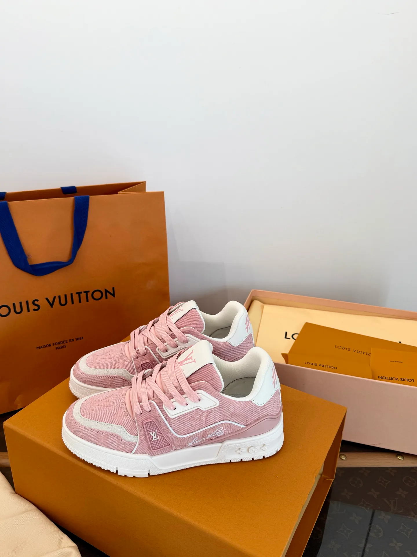 Women's Sneakers LOUIS VUITTON 17811971