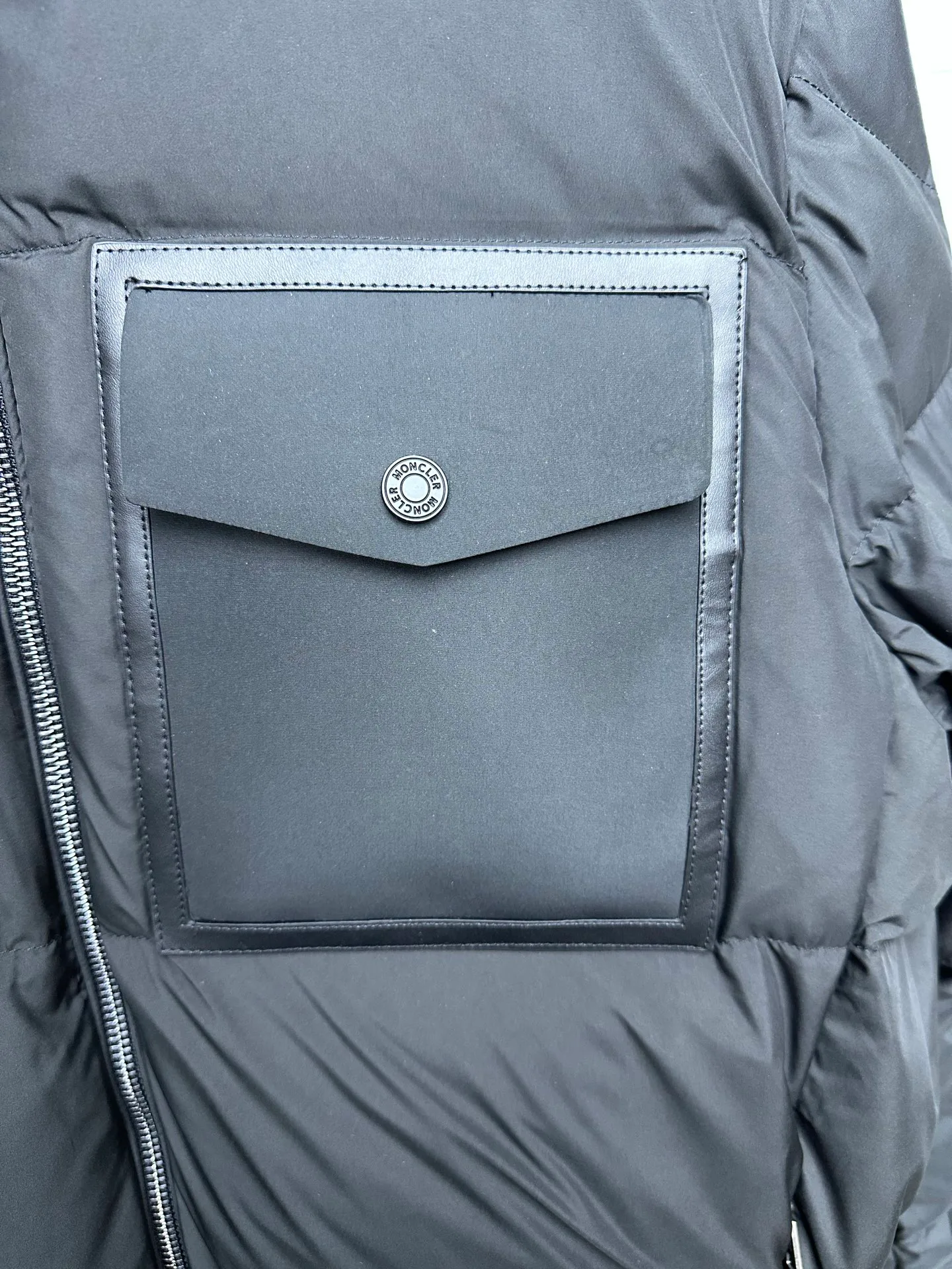 Куртки И Пуховики Мужские Moncler 18600125