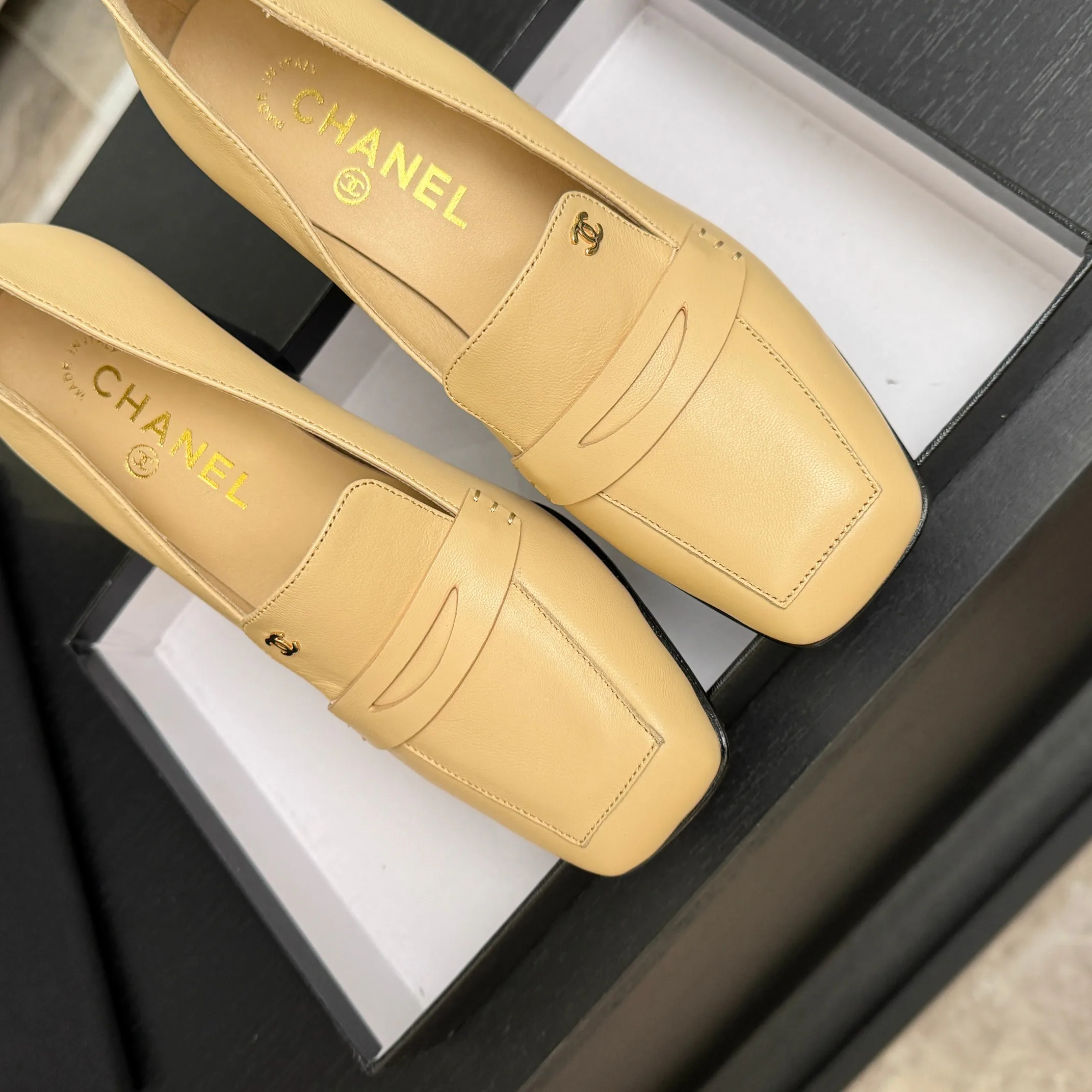 Women's Loafers And Moccasins CHANEL 18063093