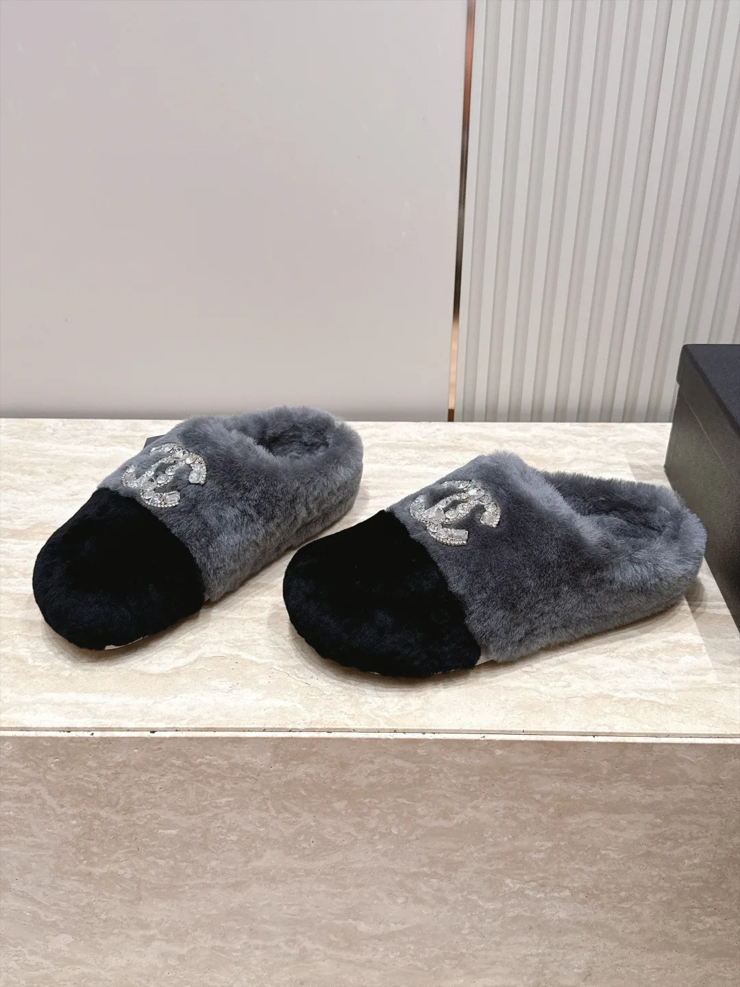 Women's Slippers CHANEL 18266279
