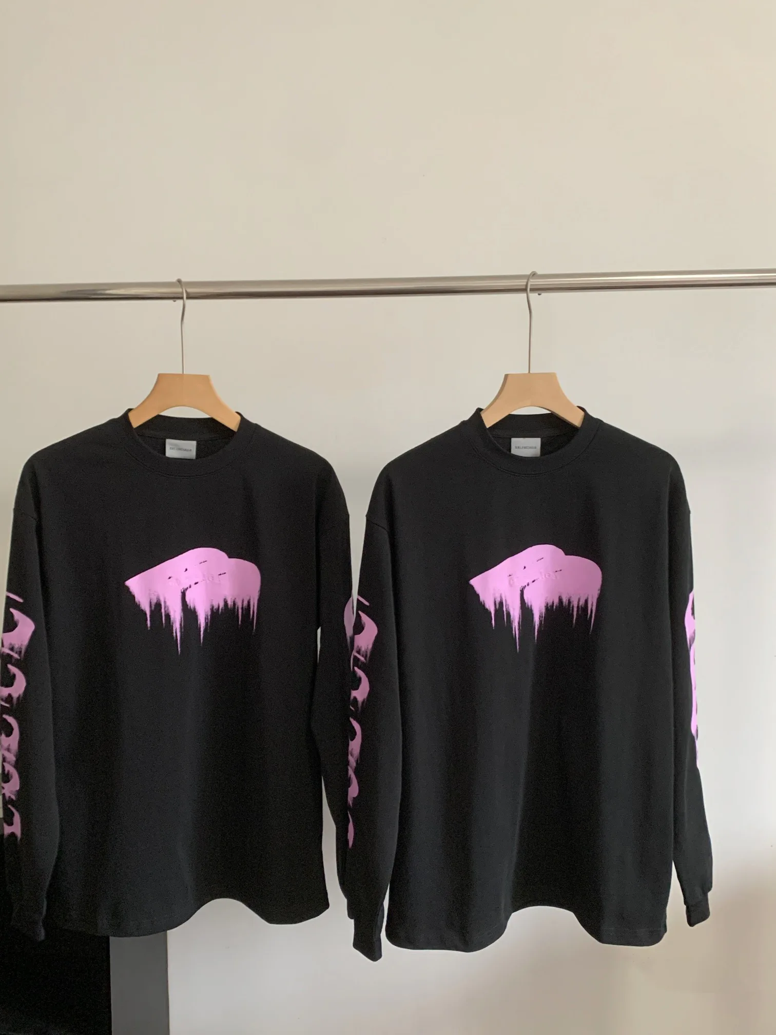 Футболки Женские Balenciaga 18562671