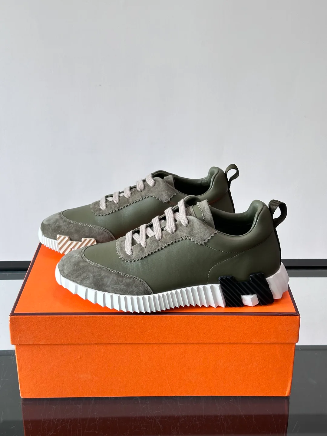 Men's Sneakers HERMES 18102597