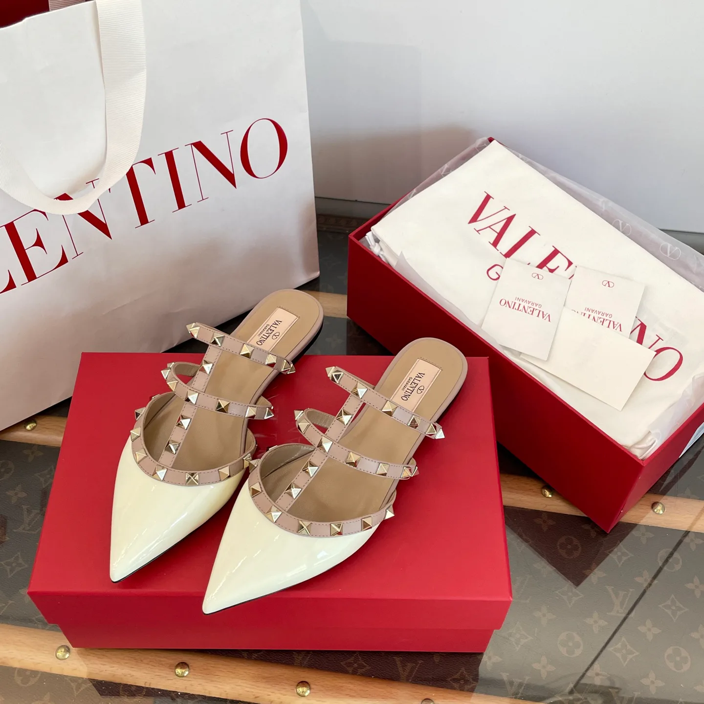 Women's Mules And Clogs VALENTINO 18133375