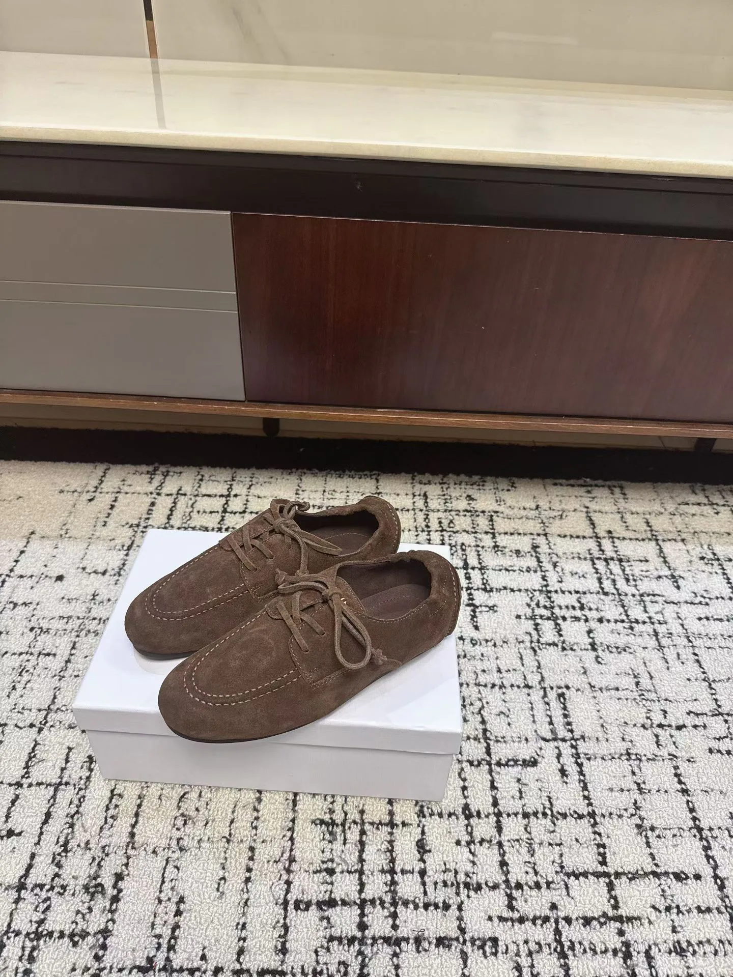 Women's Loafers And Moccasins CELINE 18034752