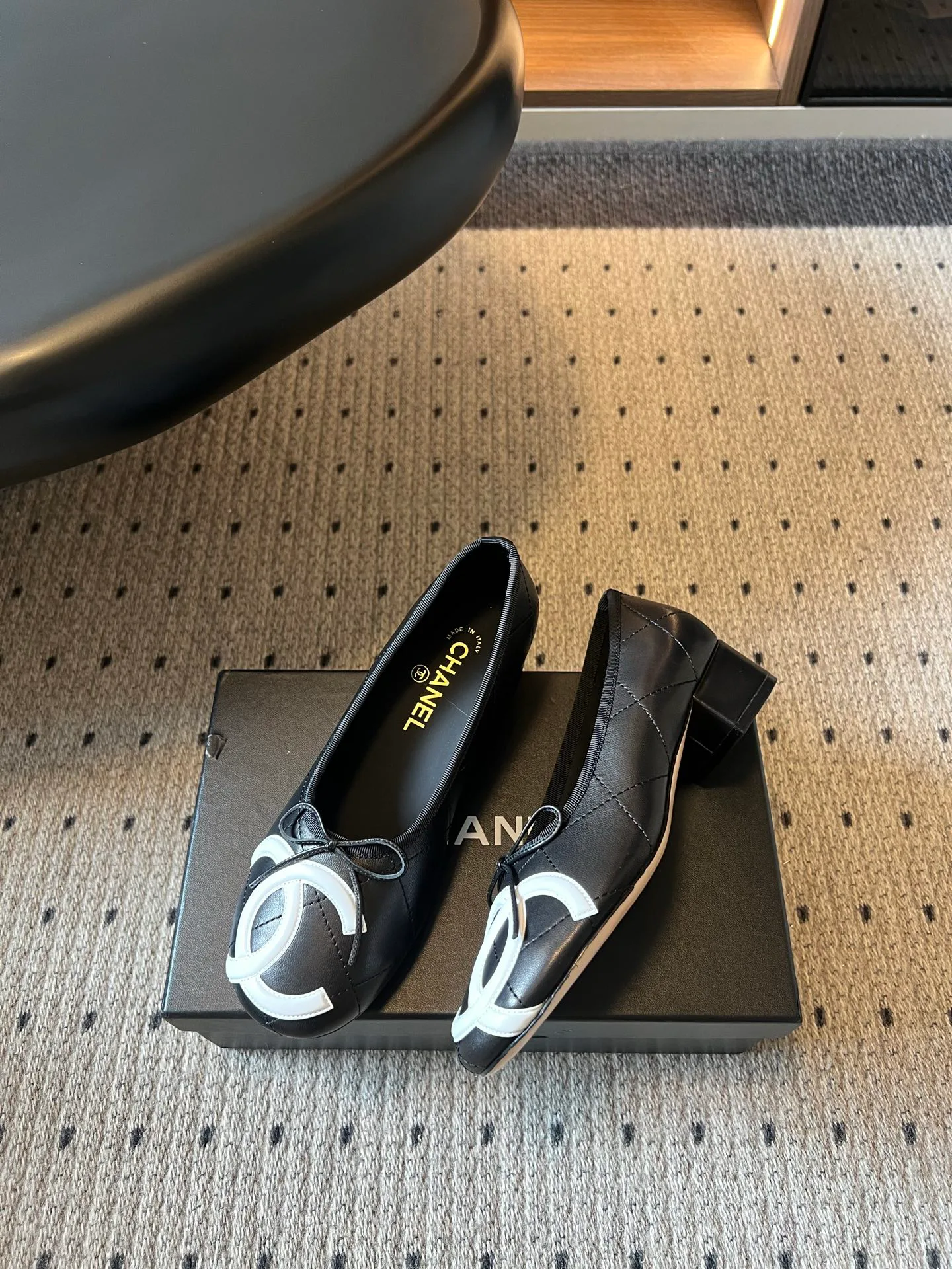 Women's Ballet Flats CHANEL 17523621
