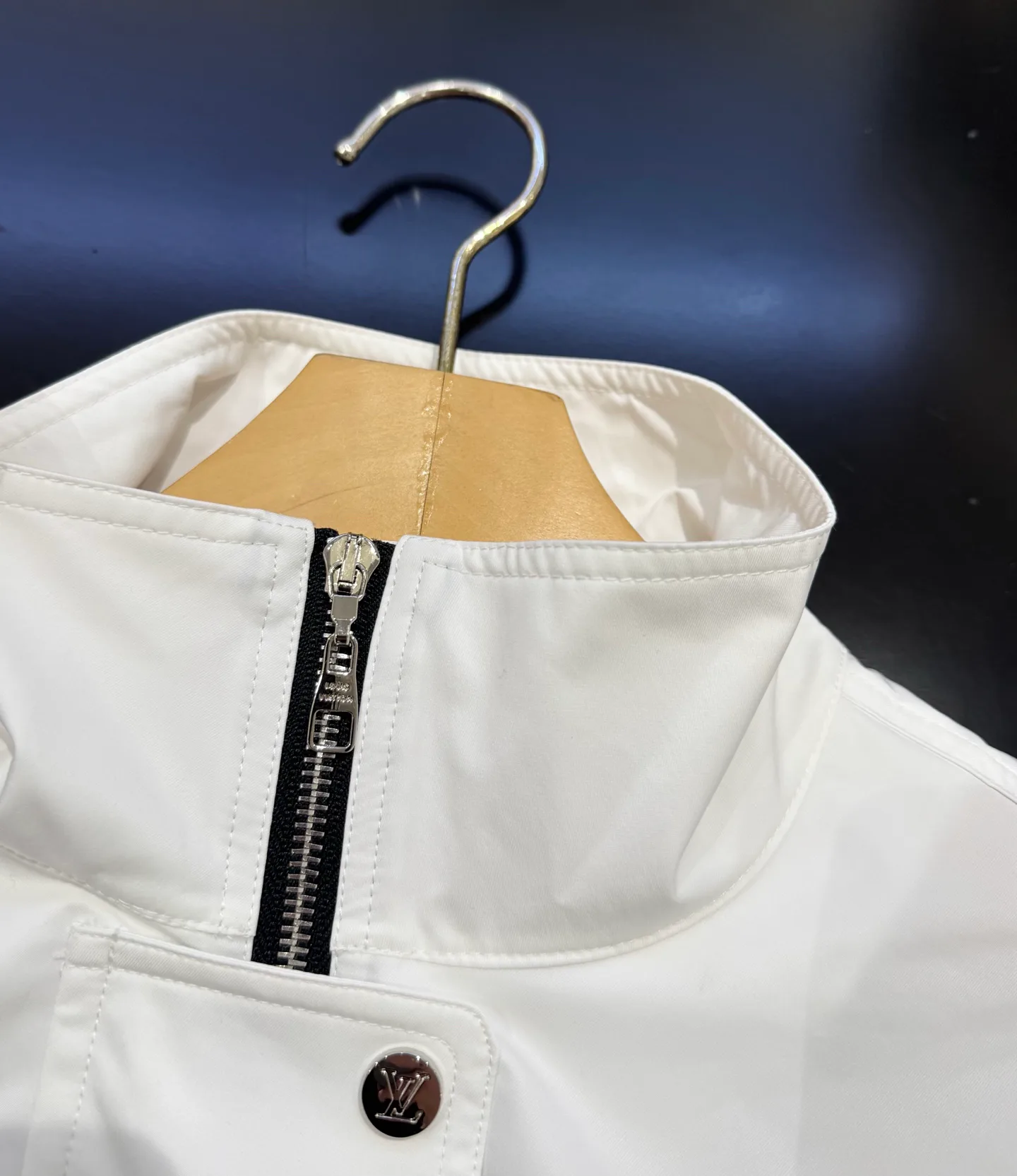 Women's Jackets And Down Jackets LOUIS VUITTON 18428472