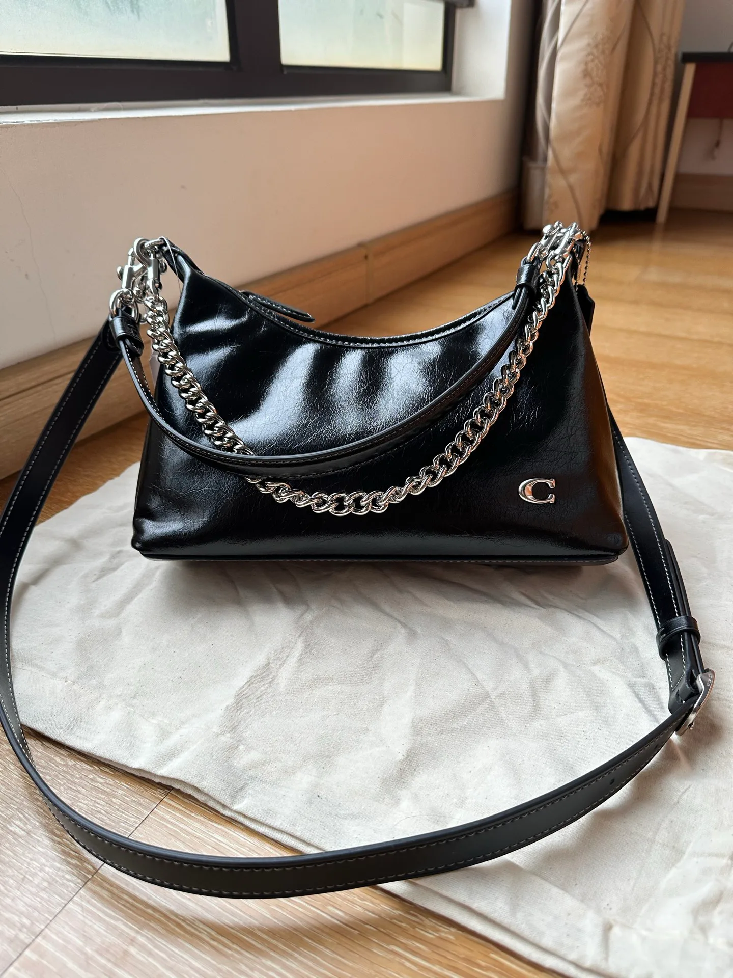 Women's Classic Handbags COACH 17961061