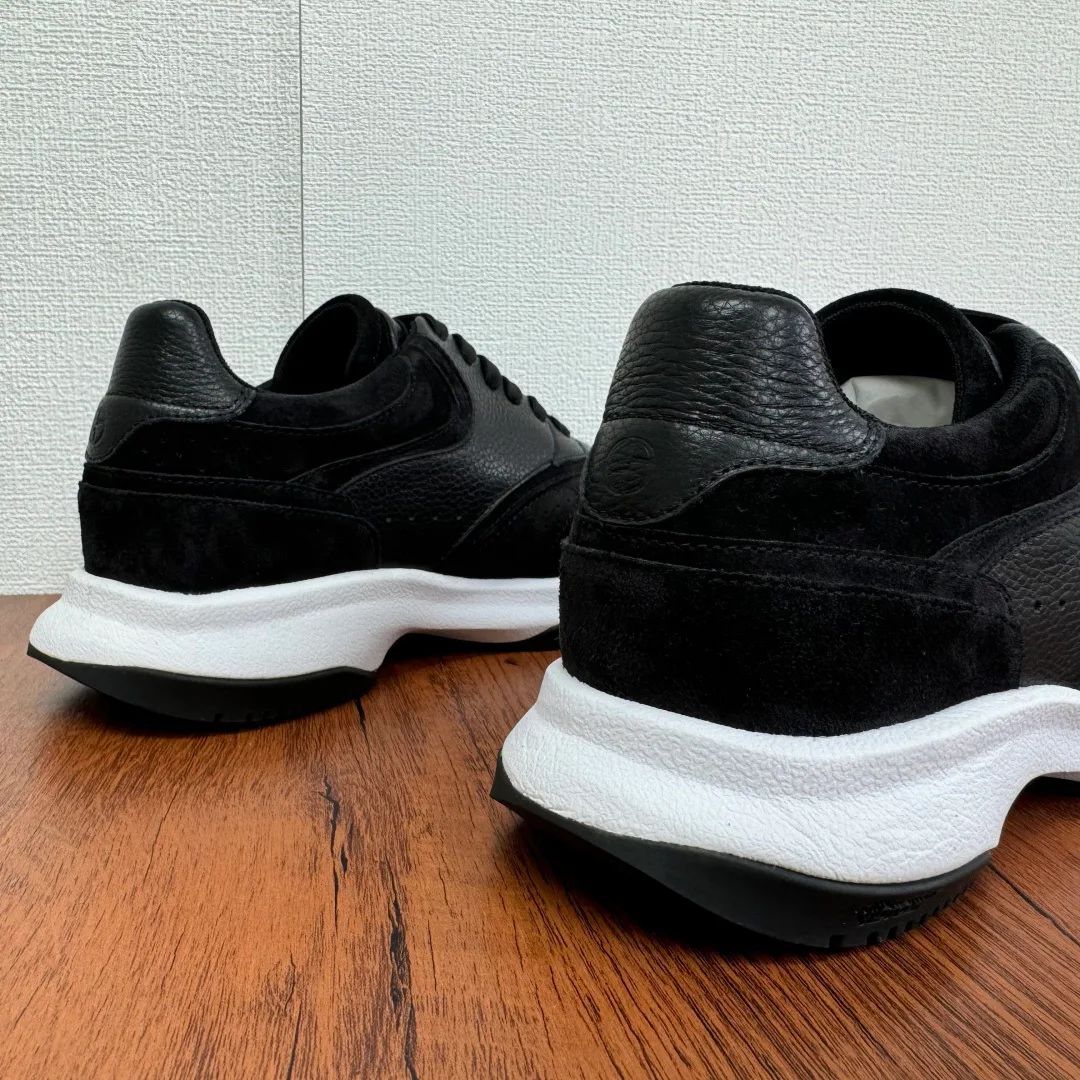 Women's Sneakers ARMANI 18100460