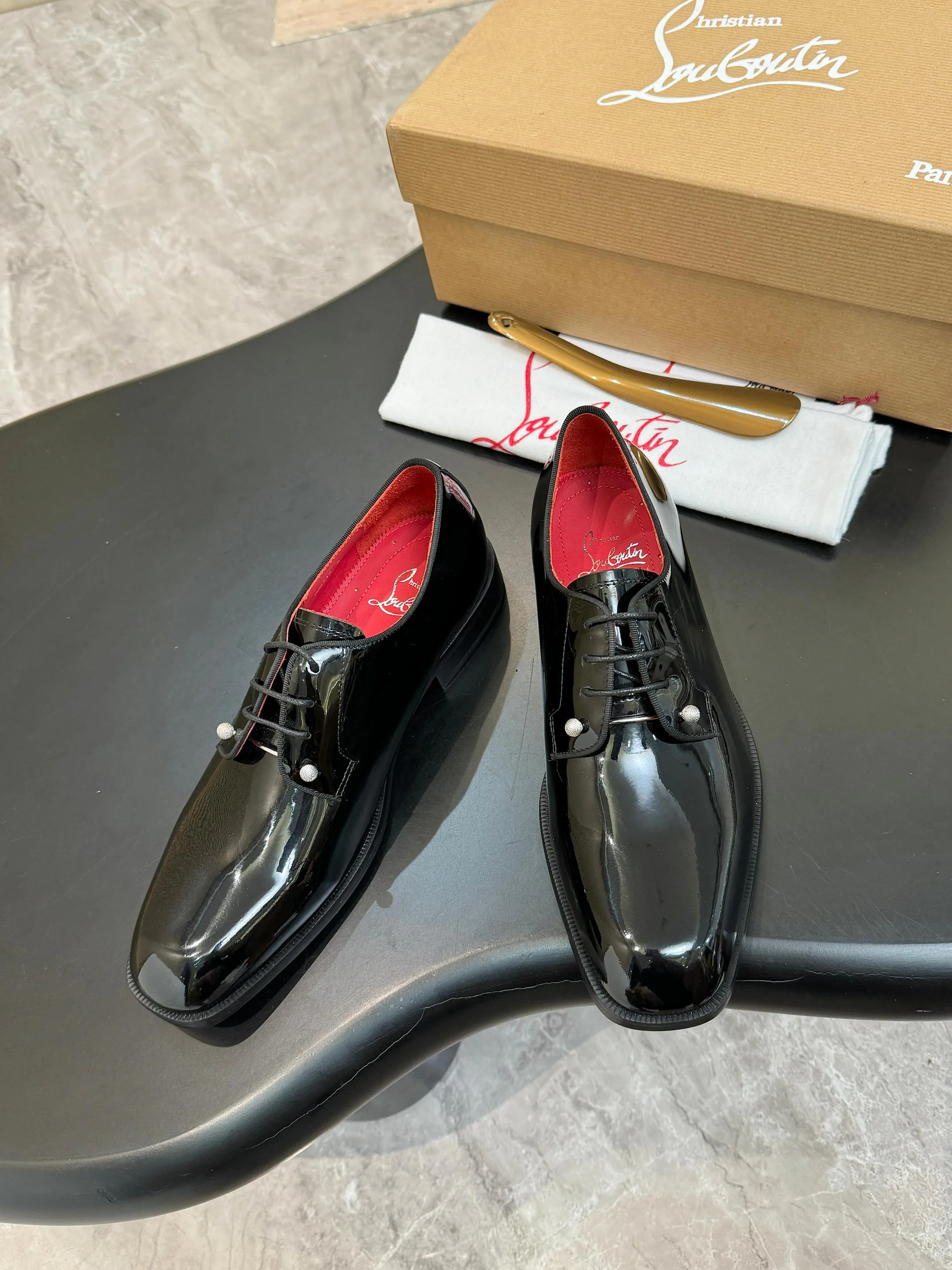 Men's Loafers And Dress Shoes CHRISTIAN LOUBOUTIN 18119101