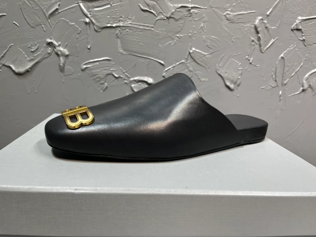 Women's Mules And Clogs BALENCIAGA 17530518