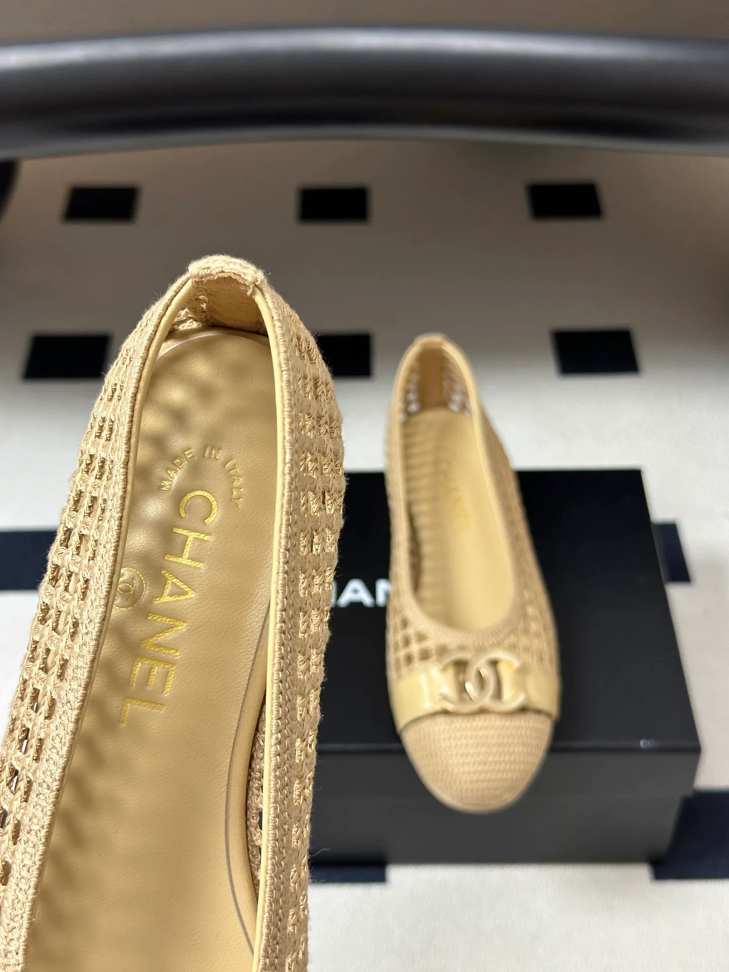 Women's Ballet Flats CHANEL 17403438