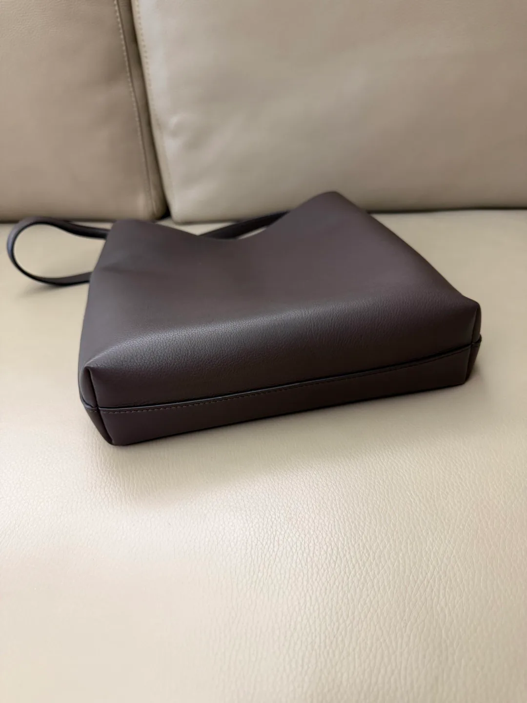 Women's Classic Handbags THE ROW 18070697