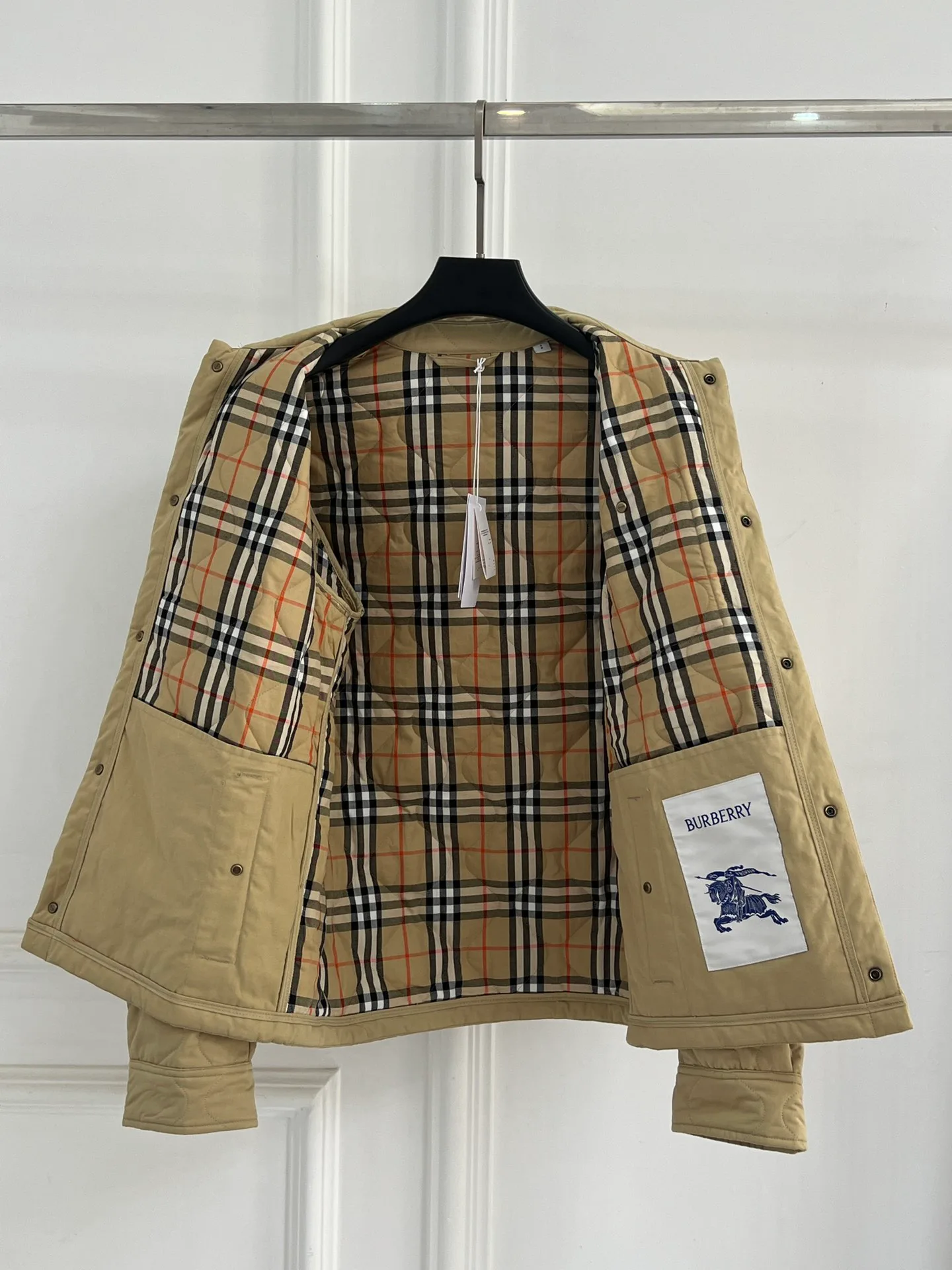 Women's Jackets And Down Jackets BURBERRY 18415745